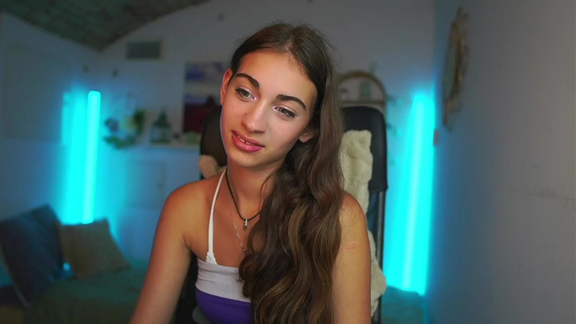 Gallery image thumbnail from Sophie__Grey's myfreecams stream on, 07/24/2025, 17:37 image 16 of 20