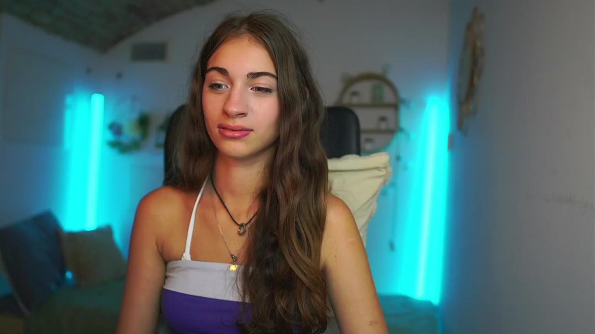 Gallery image thumbnail from Sophie__Grey's myfreecams stream on, 07/24/2025, 17:37 image 7 of 20