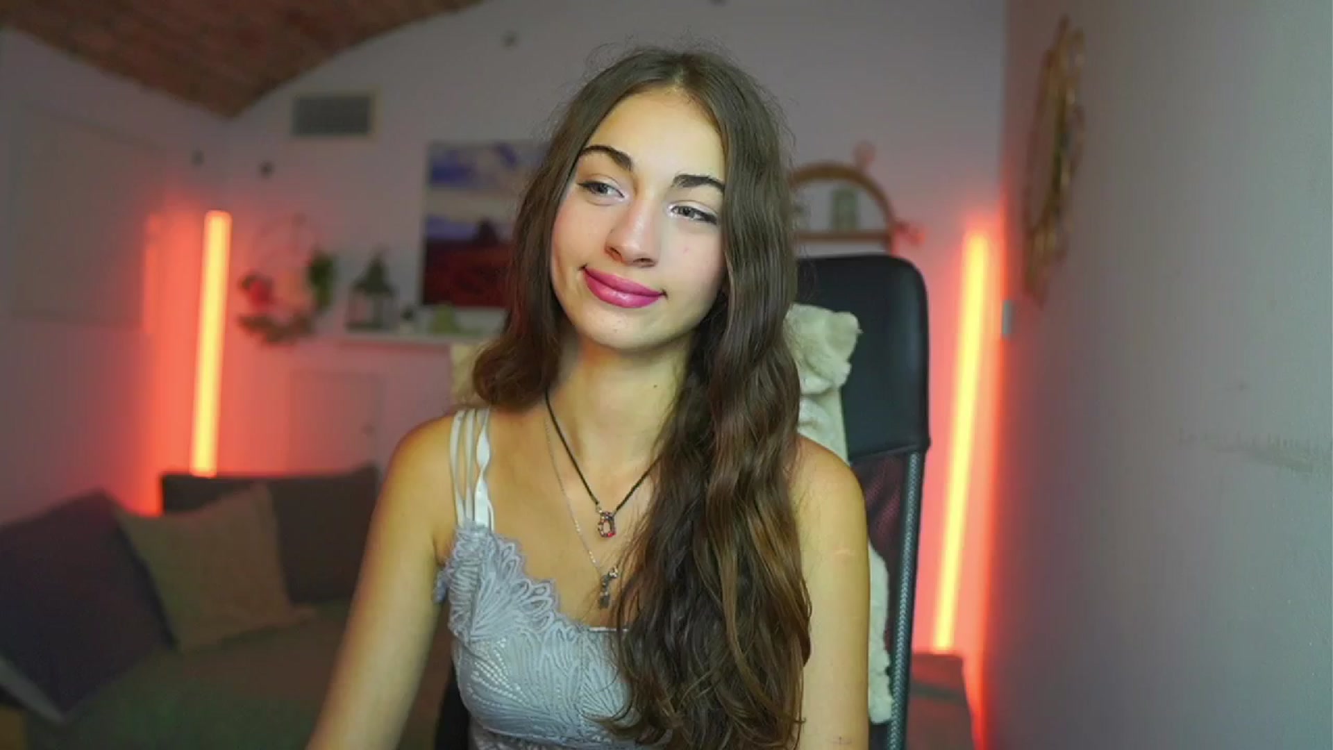 Gallery image thumbnail from Sophie__Grey's myfreecams stream on, 07/27/2025, 13:57 image 8 of 20