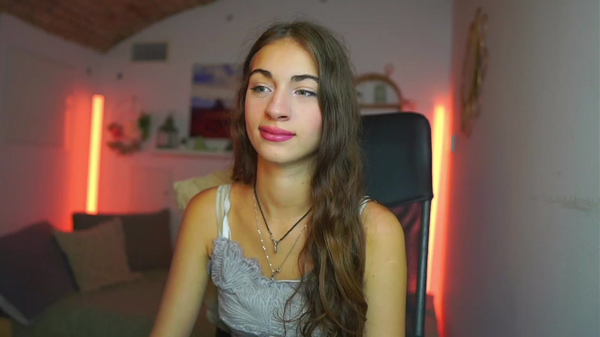 Gallery image thumbnail from Sophie__Grey's myfreecams stream on, 07/27/2025, 13:57 image 17 of 20