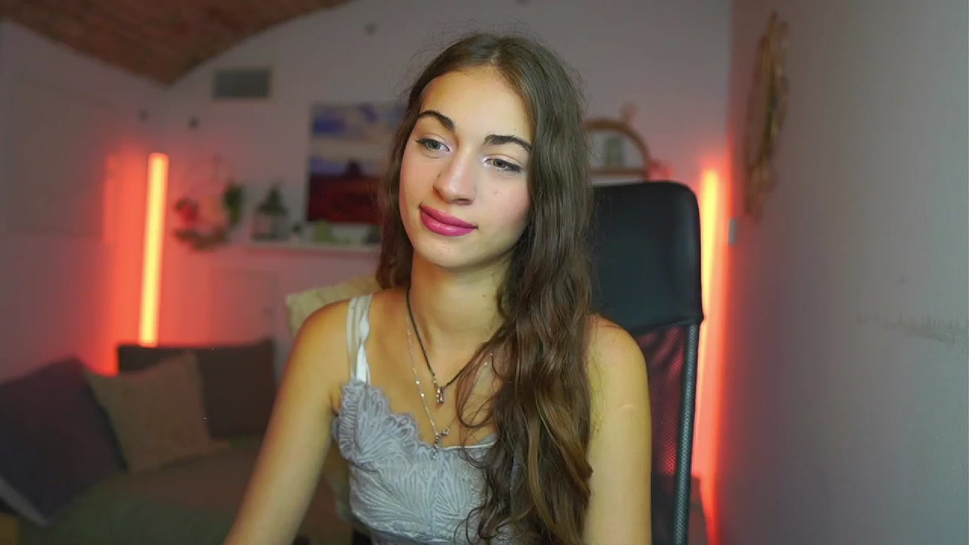 Gallery image thumbnail from Sophie__Grey's myfreecams stream on, 07/27/2025, 13:57 image 16 of 20