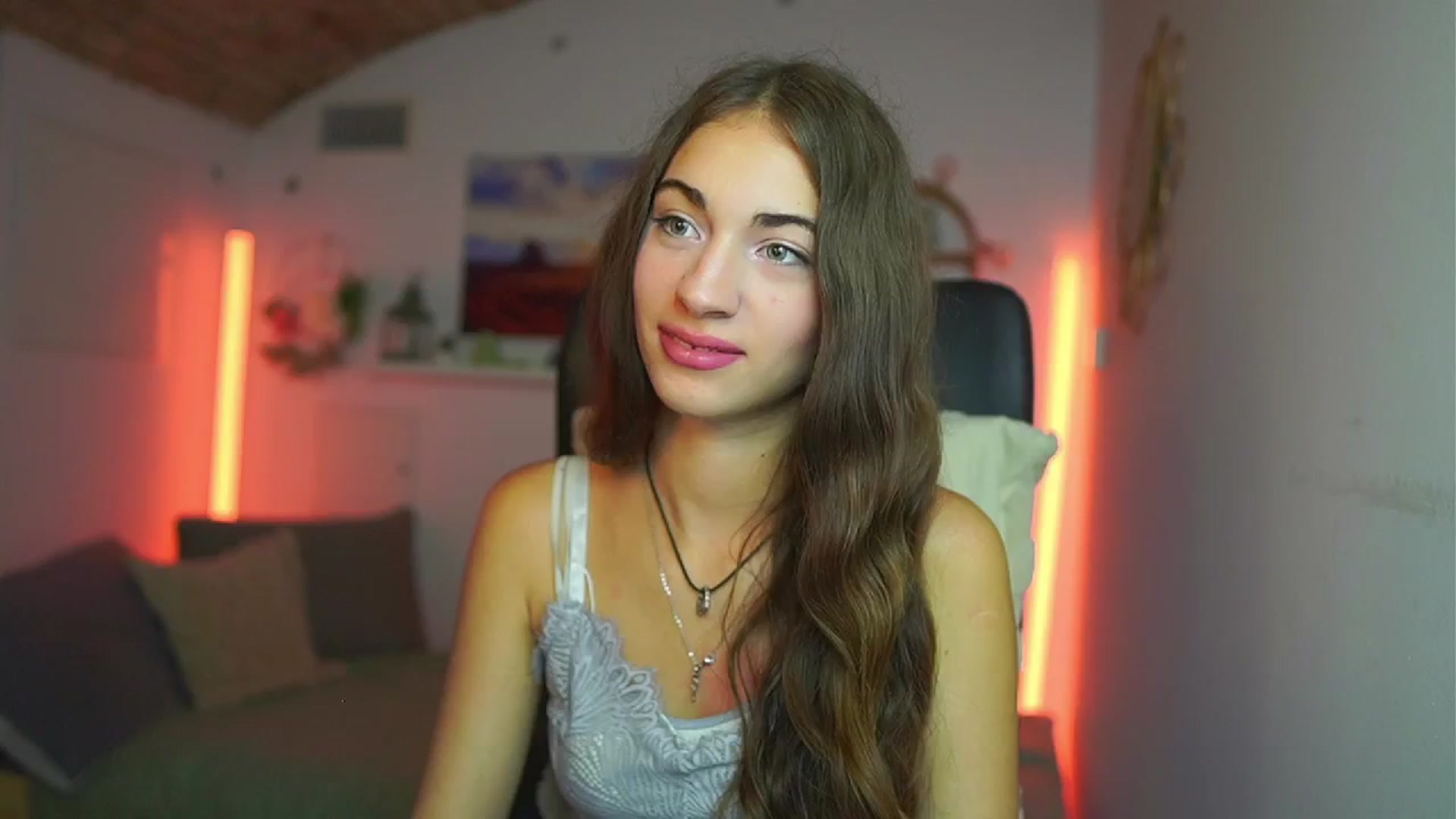 Gallery image thumbnail from Sophie__Grey's myfreecams stream on, 07/27/2025, 16:31 image 13 of 20