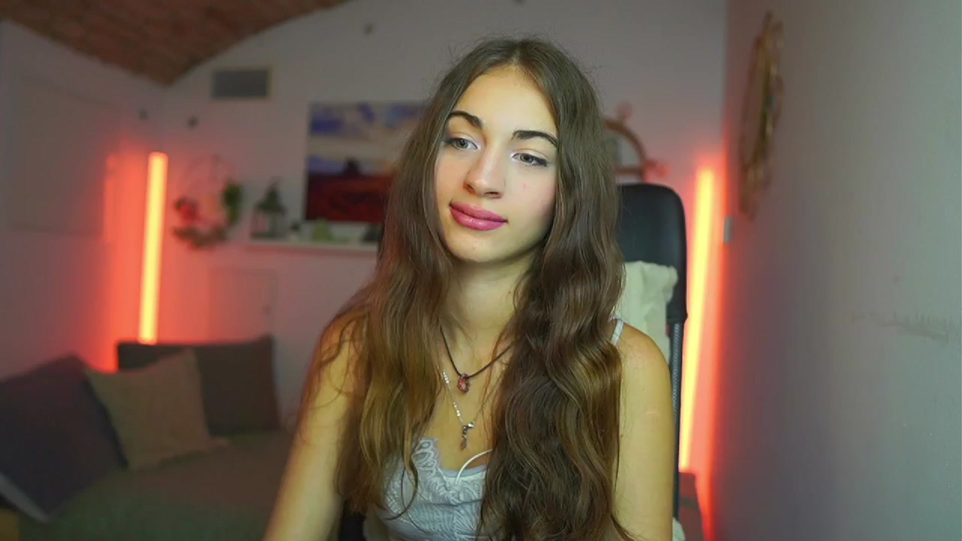 Gallery image thumbnail from Sophie__Grey's myfreecams stream on, 07/27/2025, 16:31 image 5 of 20