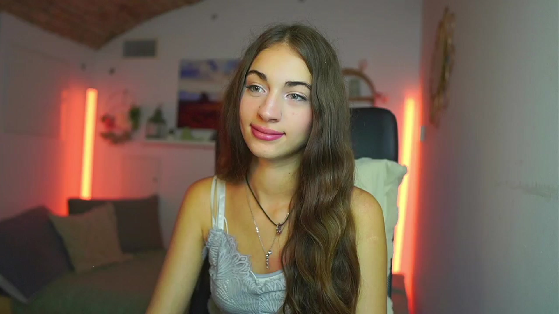 Gallery image thumbnail from Sophie__Grey's myfreecams stream on, 07/27/2025, 16:31 image 15 of 20
