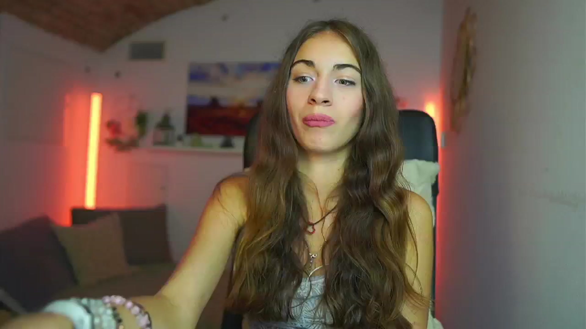Gallery image thumbnail from Sophie__Grey's myfreecams stream on, 07/27/2025, 16:31 image 1 of 20