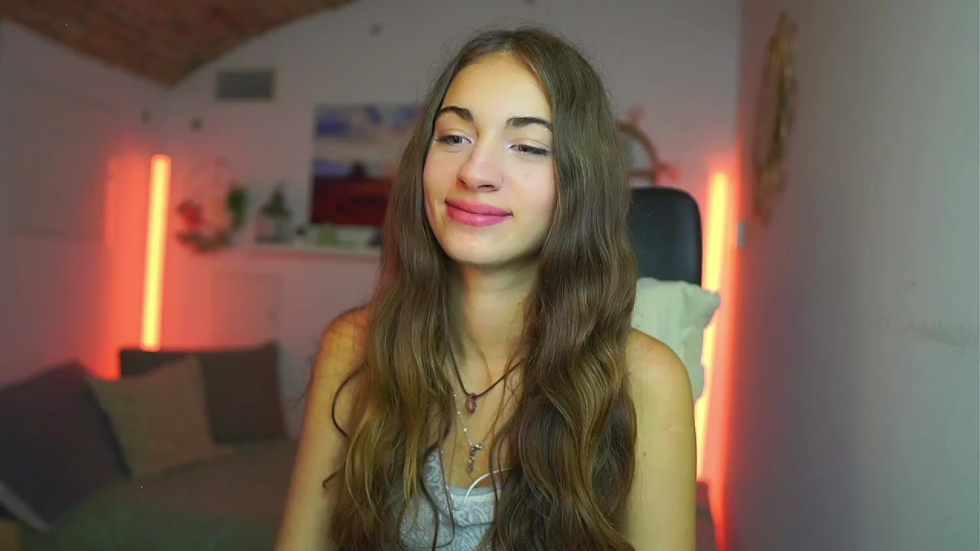 Gallery image thumbnail from Sophie__Grey's myfreecams stream on, 07/27/2025, 16:31 image 9 of 20