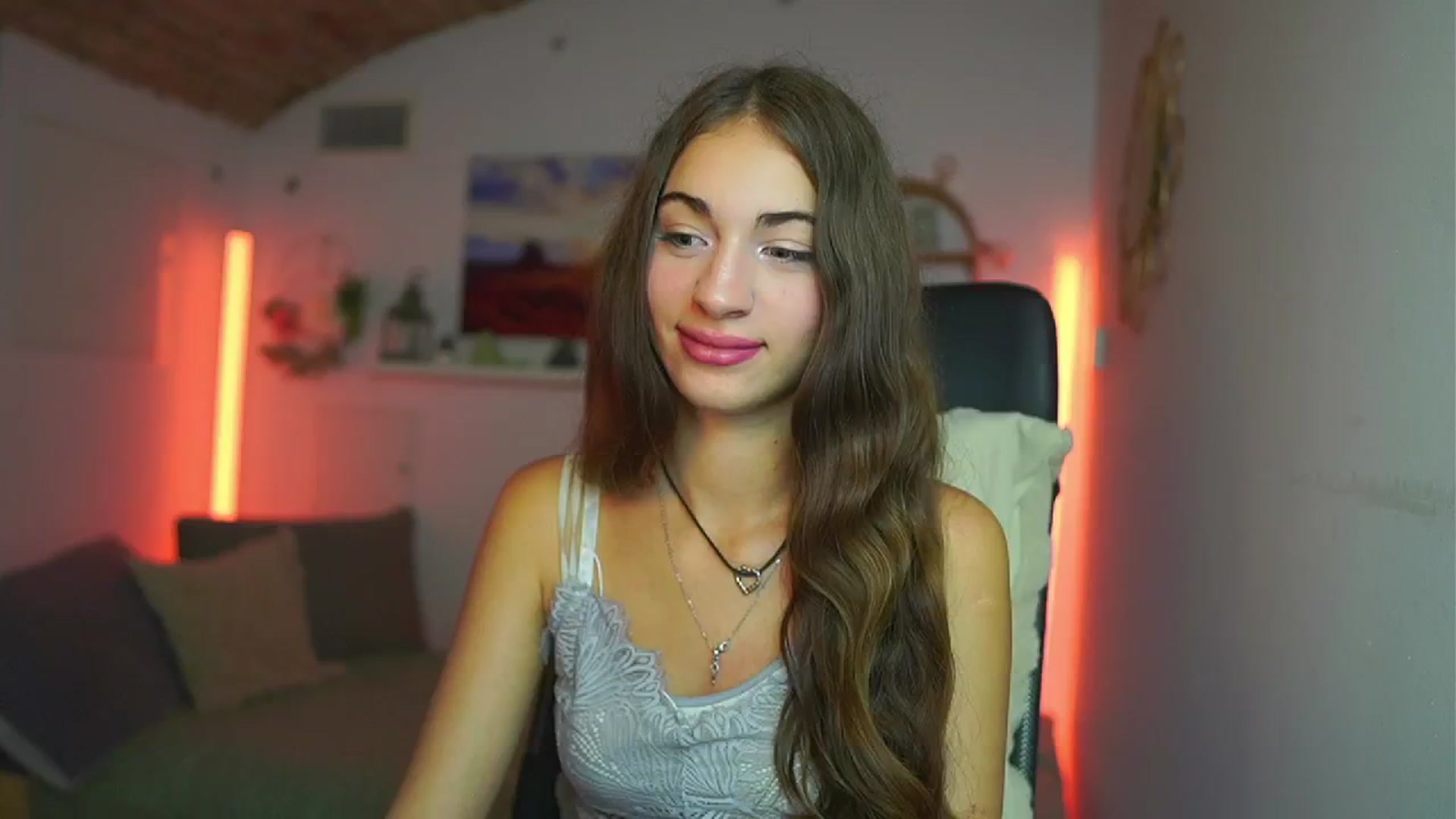 Gallery image thumbnail from Sophie__Grey's myfreecams stream on, 07/27/2025, 16:31 image 18 of 20
