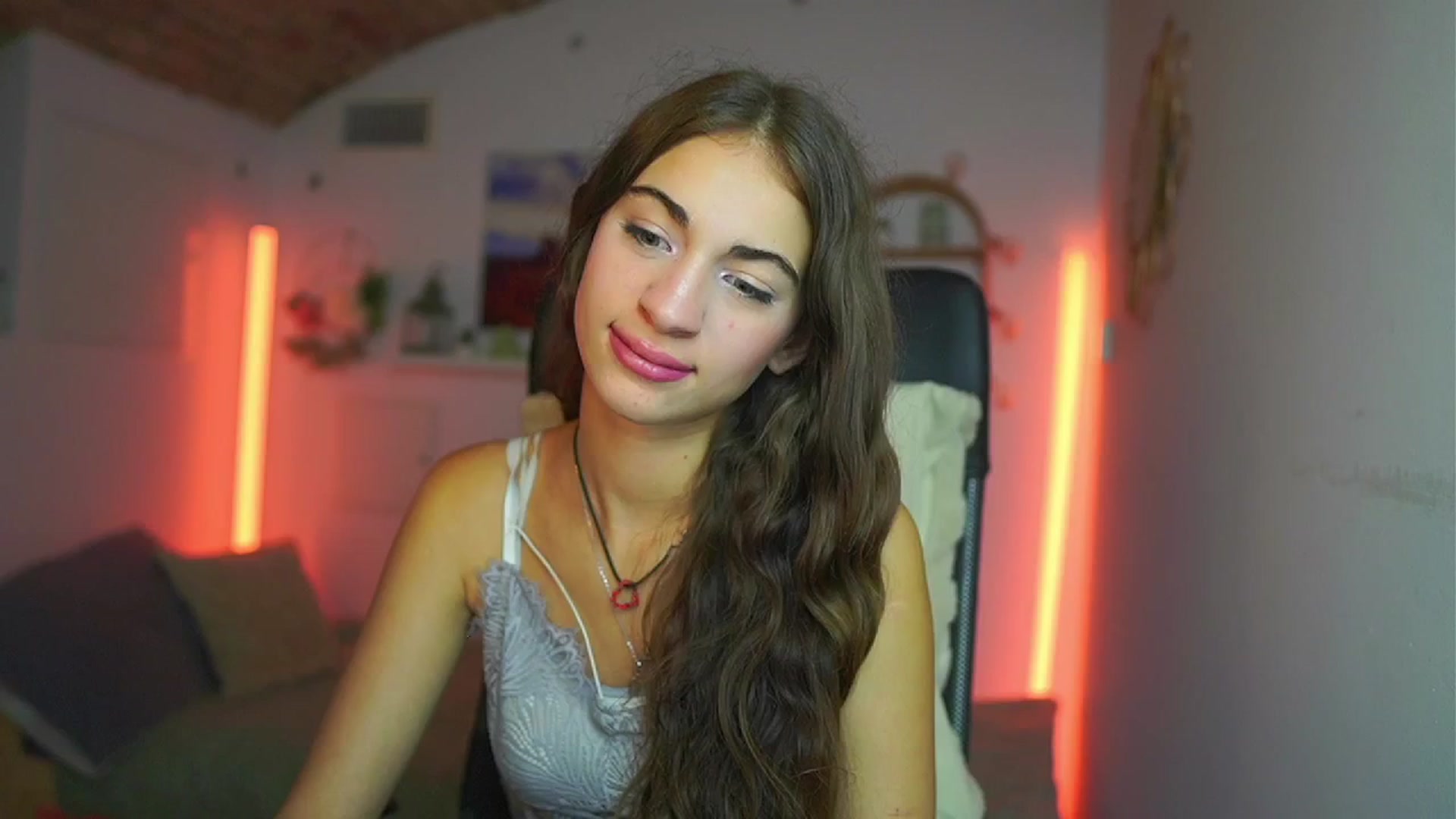 Gallery image thumbnail from Sophie__Grey's myfreecams stream on, 07/27/2025, 17:22 image 2 of 20