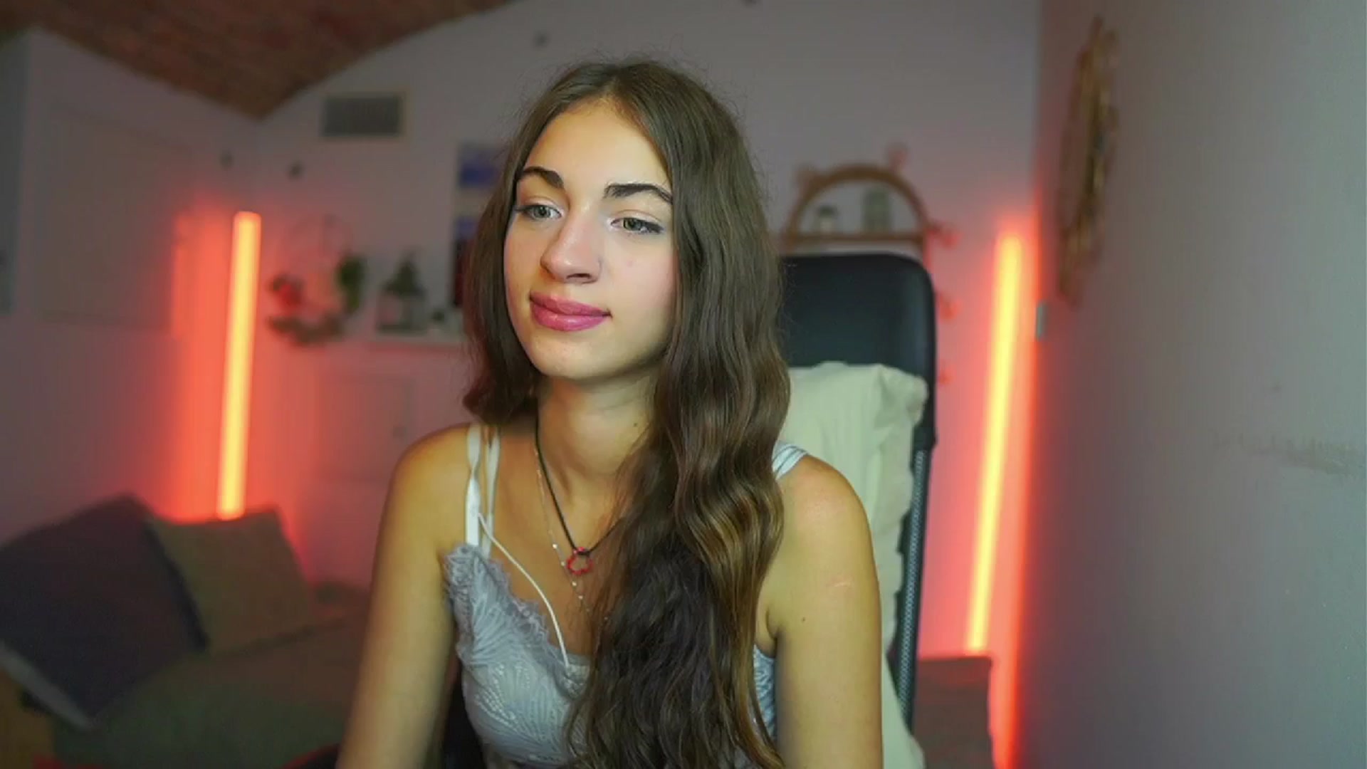 Gallery image thumbnail from Sophie__Grey's myfreecams stream on, 07/27/2025, 17:22 image 16 of 20