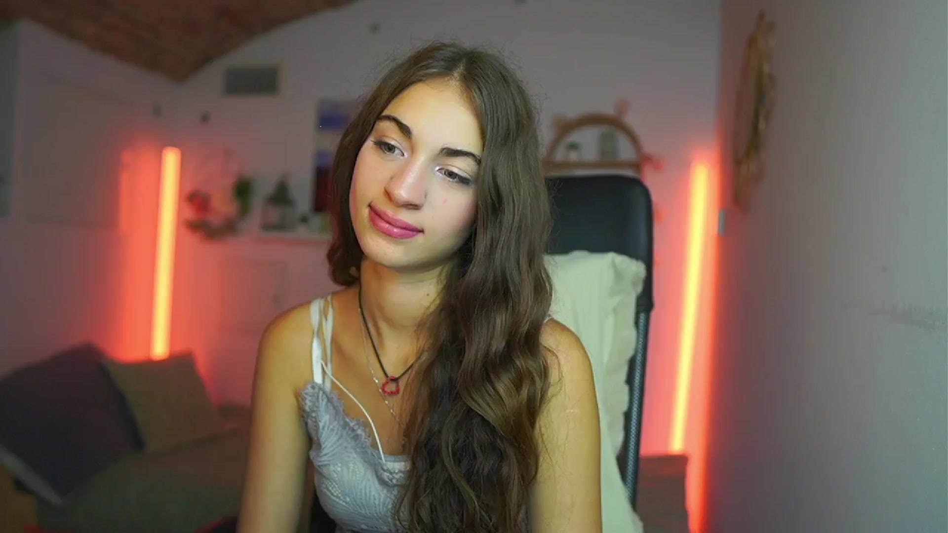 Gallery image thumbnail from Sophie__Grey's myfreecams stream on, 07/27/2025, 17:22 image 14 of 20