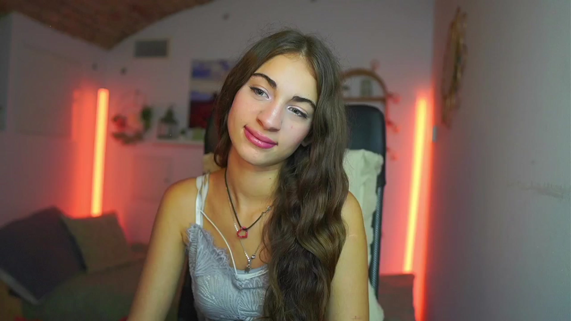 Gallery image thumbnail from Sophie__Grey's myfreecams stream on, 07/27/2025, 17:22 image 4 of 20