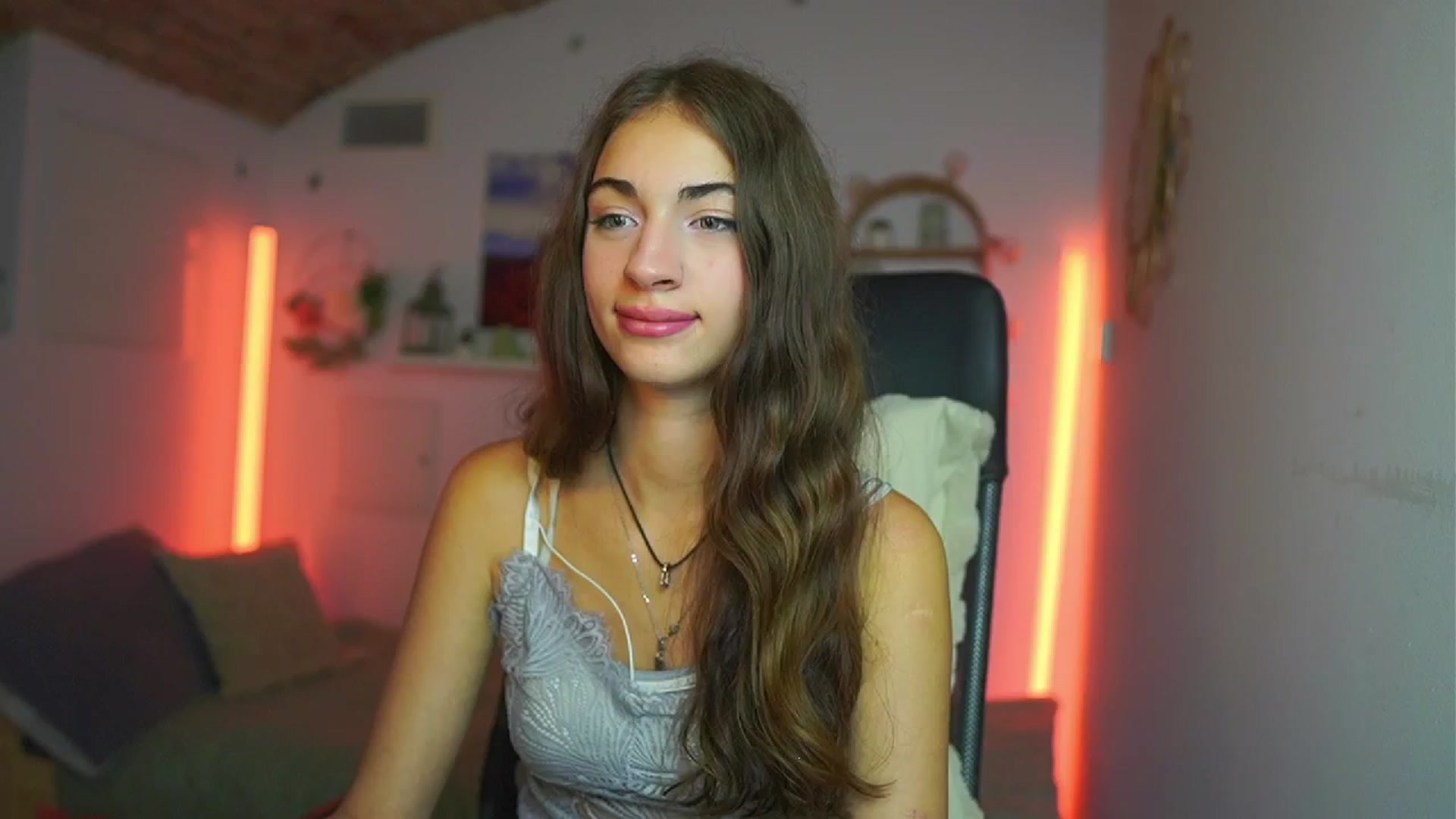 Gallery image thumbnail from Sophie__Grey's myfreecams stream on, 07/27/2025, 17:22 image 19 of 20