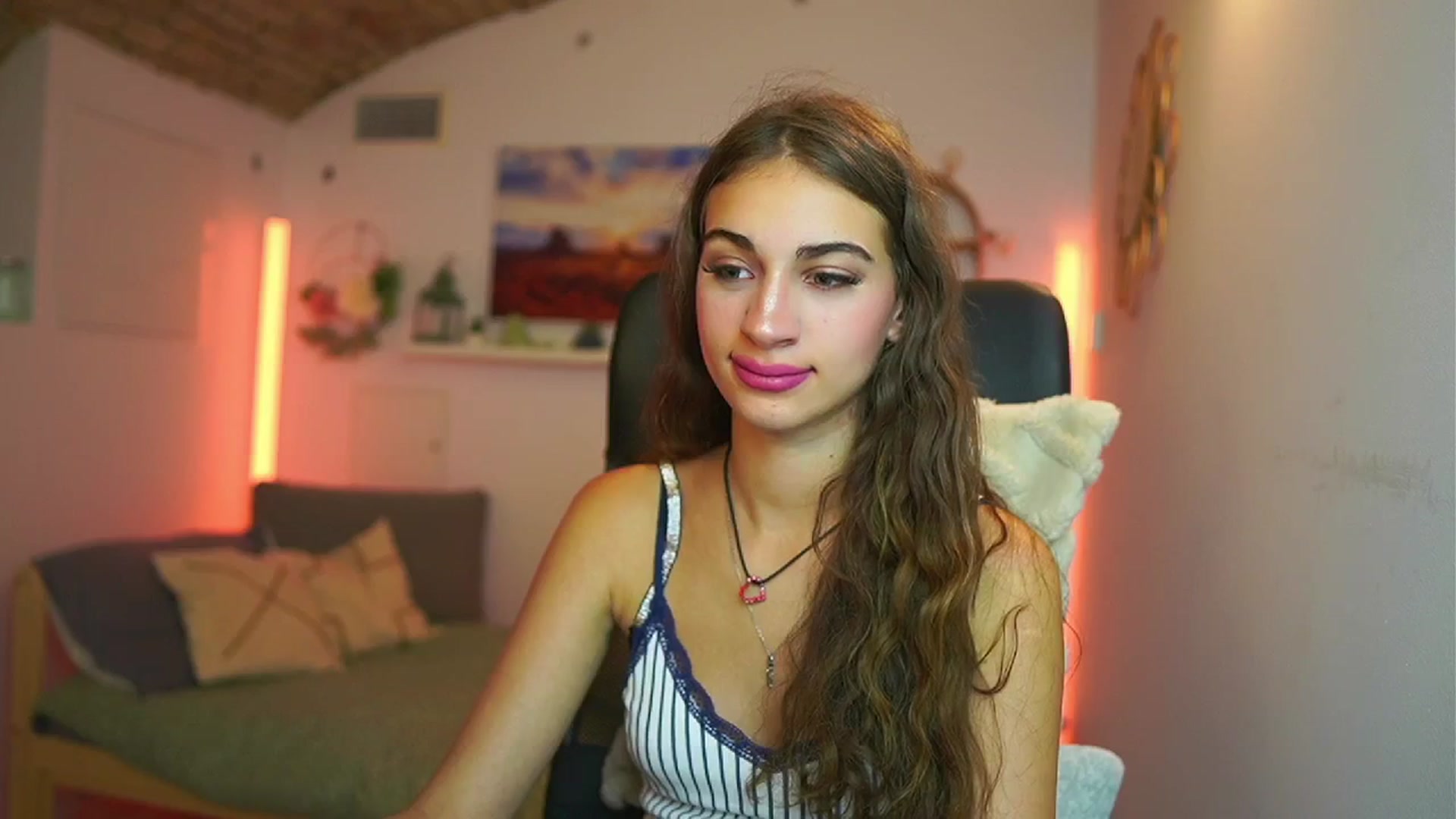 Gallery image thumbnail from Sophie__Grey's myfreecams stream on, 07/31/2025, 17:09 image 20 of 20
