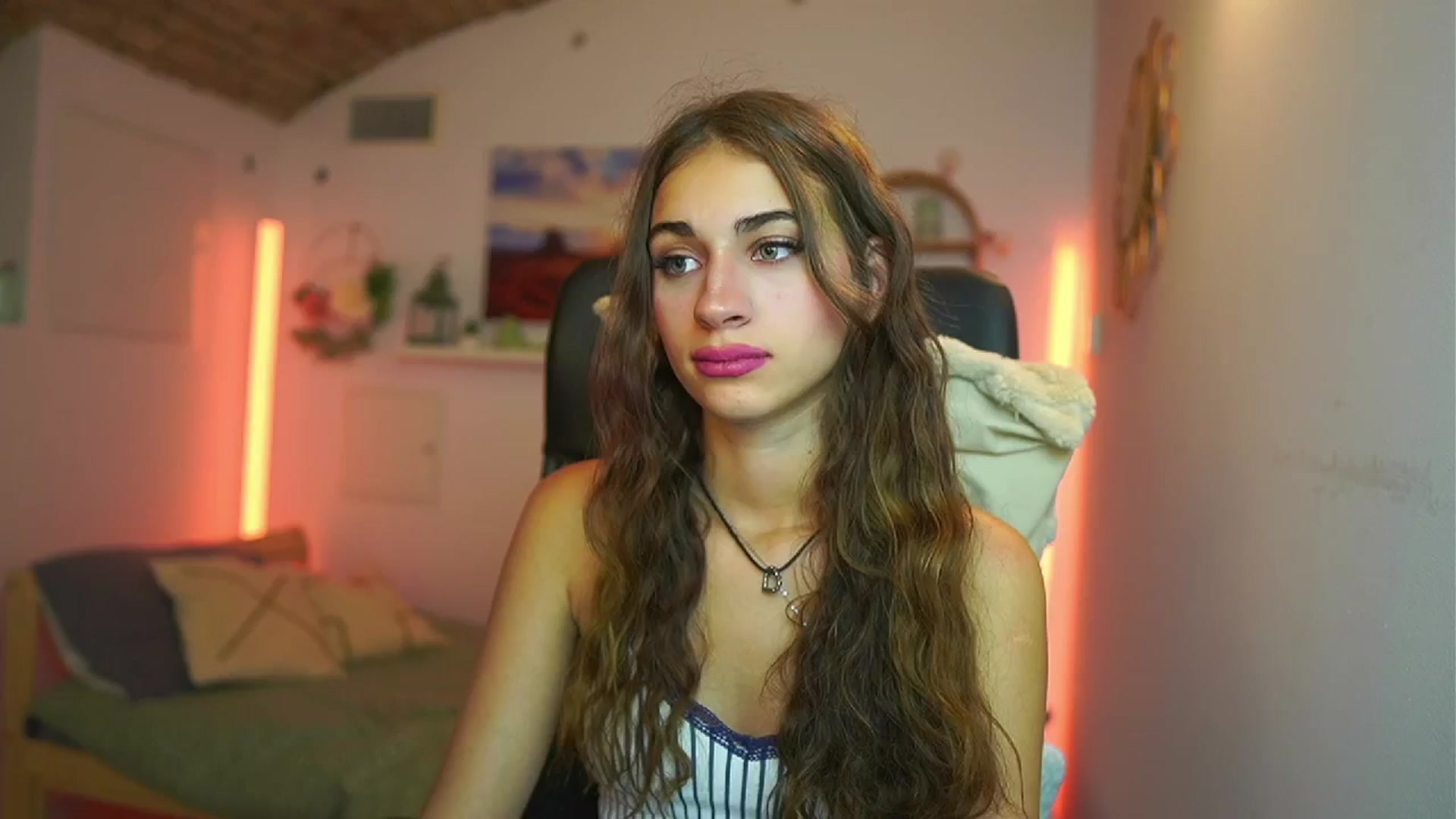 Gallery image thumbnail from Sophie__Grey's myfreecams stream on, 07/31/2025, 17:47 image 13 of 20