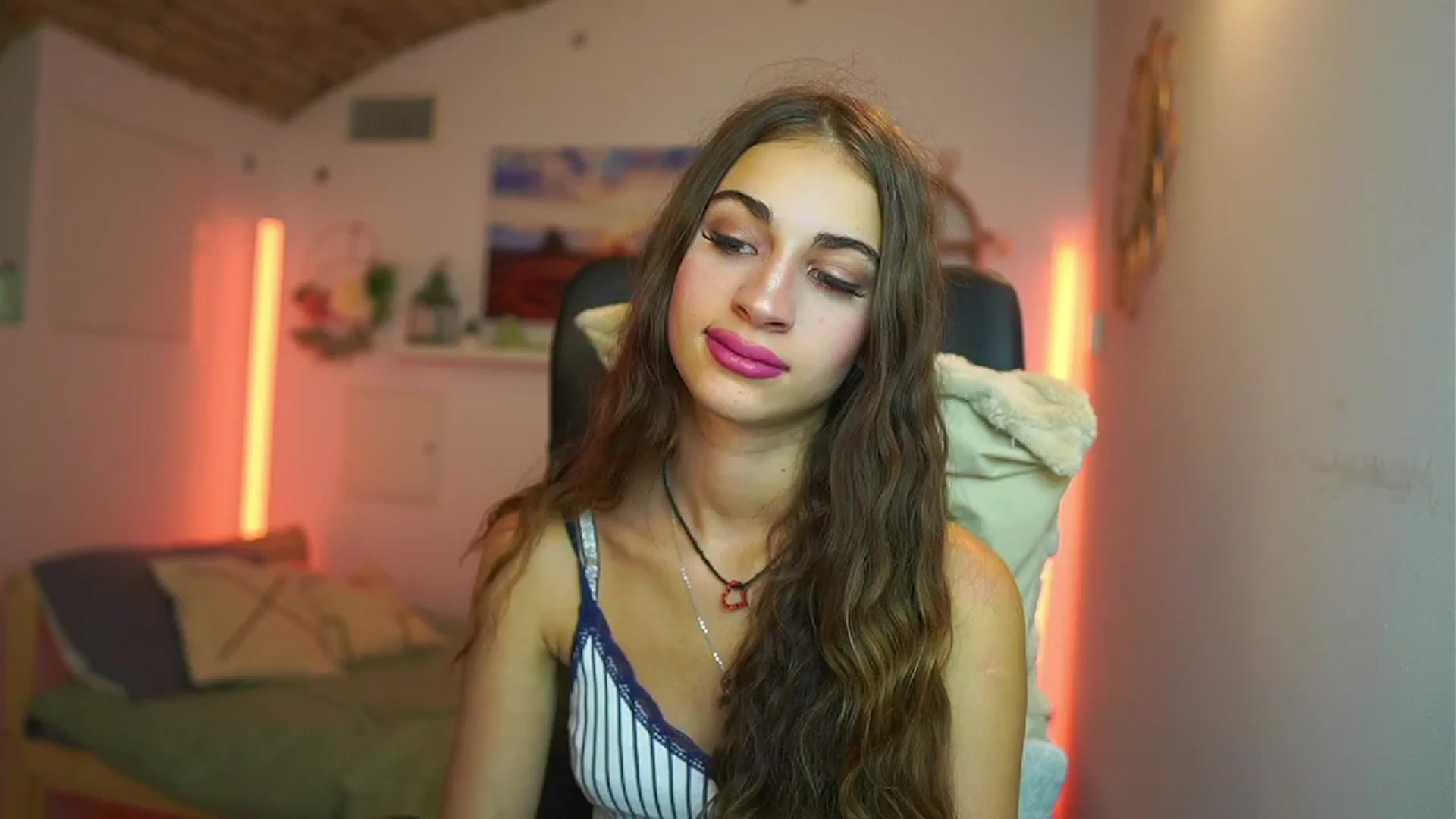 Gallery image thumbnail from Sophie__Grey's myfreecams stream on, 07/31/2025, 17:47 image 7 of 20