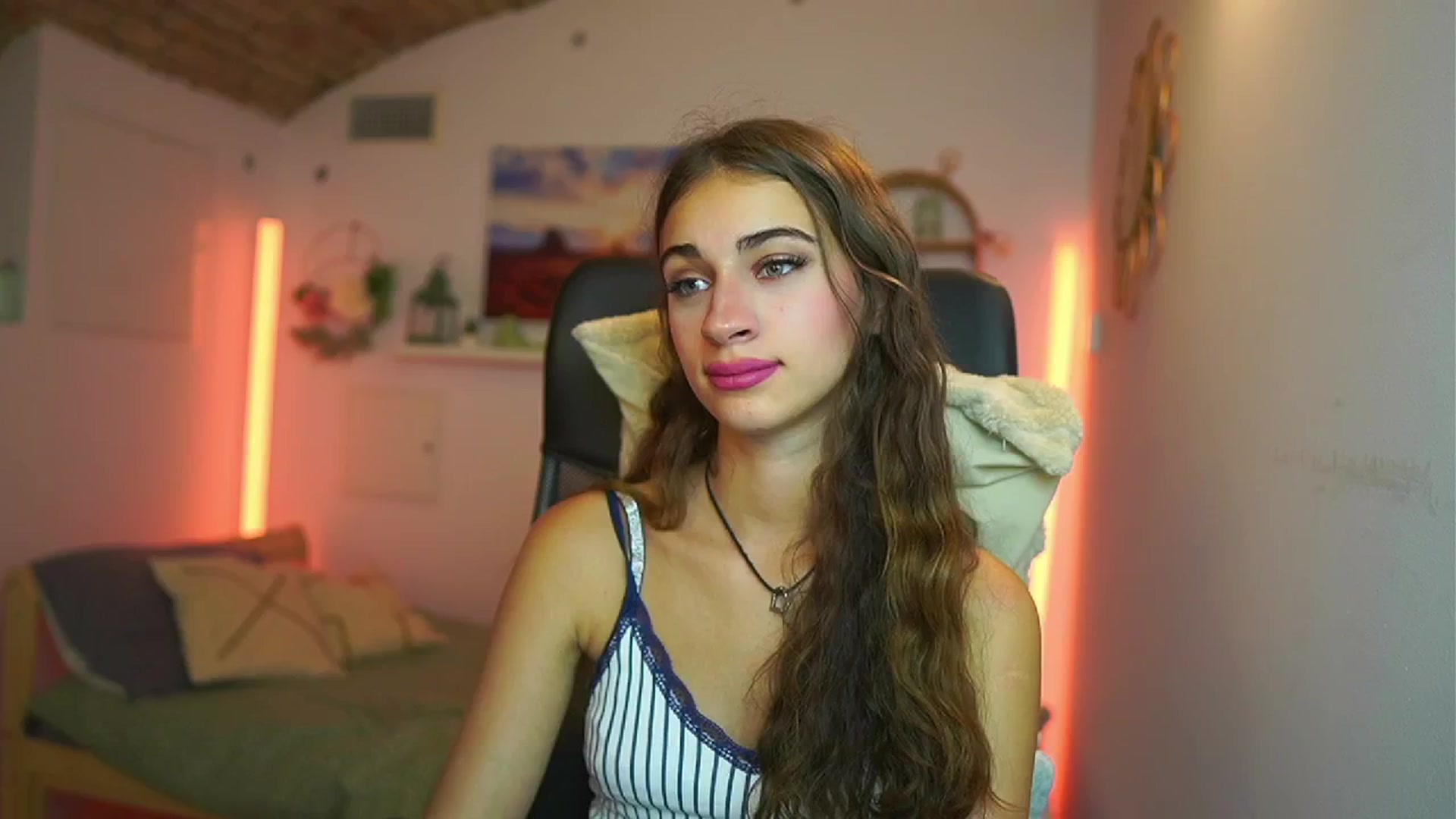 Gallery image thumbnail from Sophie__Grey's myfreecams stream on, 07/31/2025, 17:47 image 20 of 20