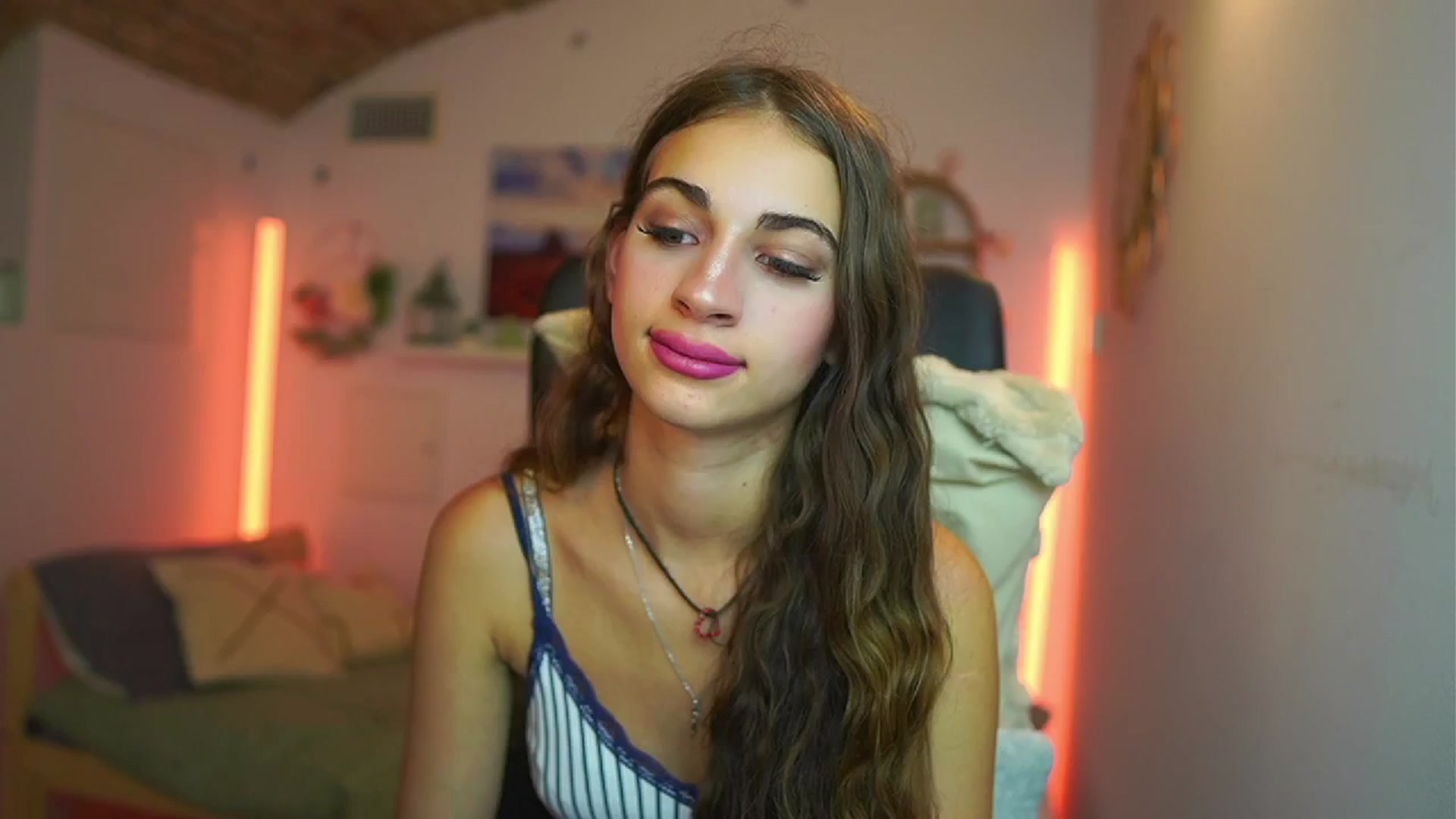 Gallery image thumbnail from Sophie__Grey's myfreecams stream on, 07/31/2025, 17:47 image 1 of 20