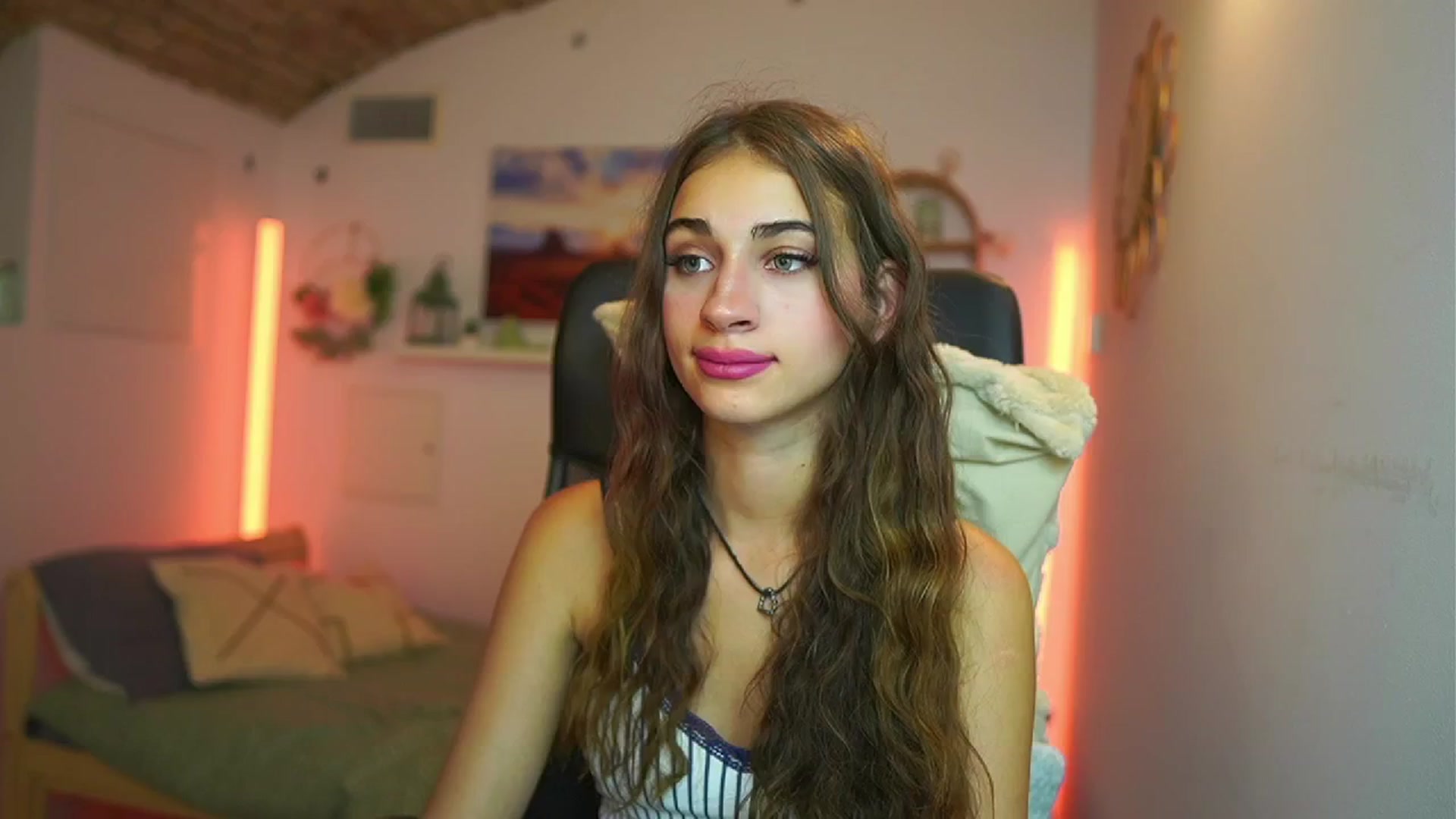 Gallery image thumbnail from Sophie__Grey's myfreecams stream on, 07/31/2025, 17:47 image 15 of 20