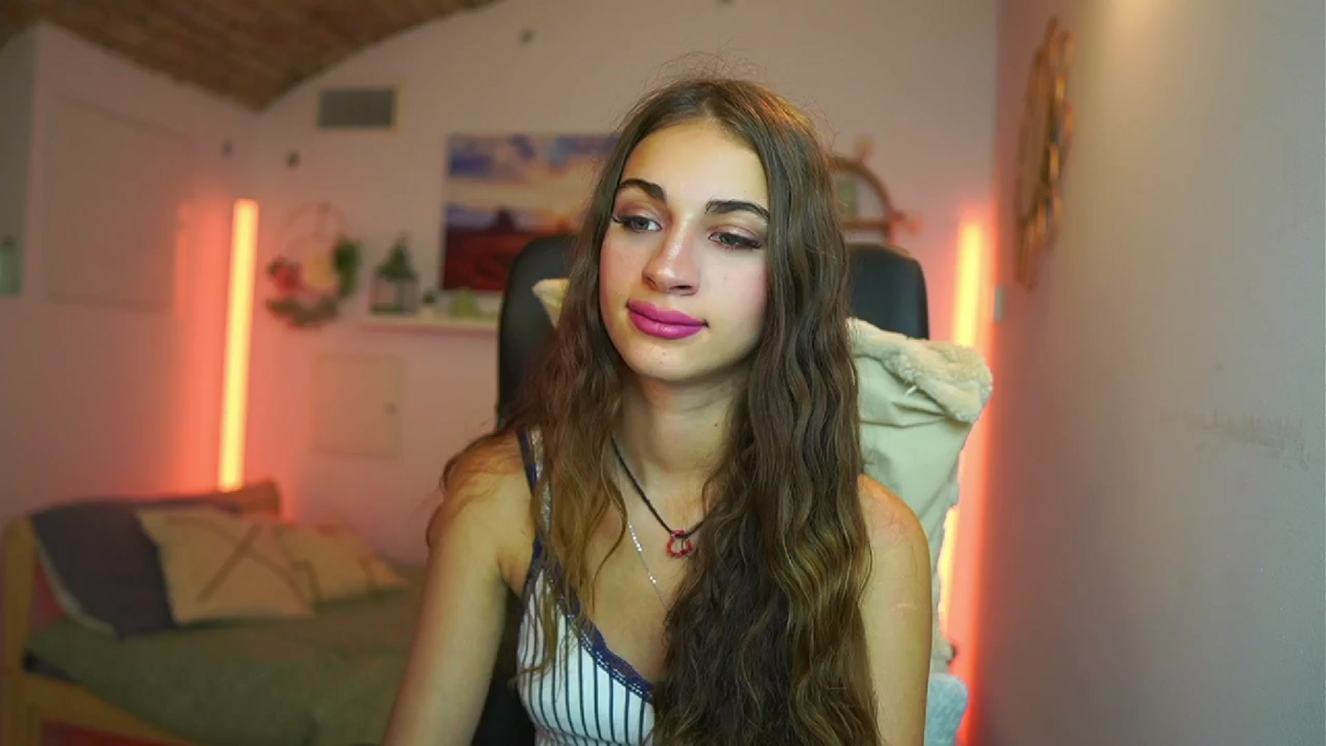 Gallery image thumbnail from Sophie__Grey's myfreecams stream on, 07/31/2025, 17:47 image 3 of 20