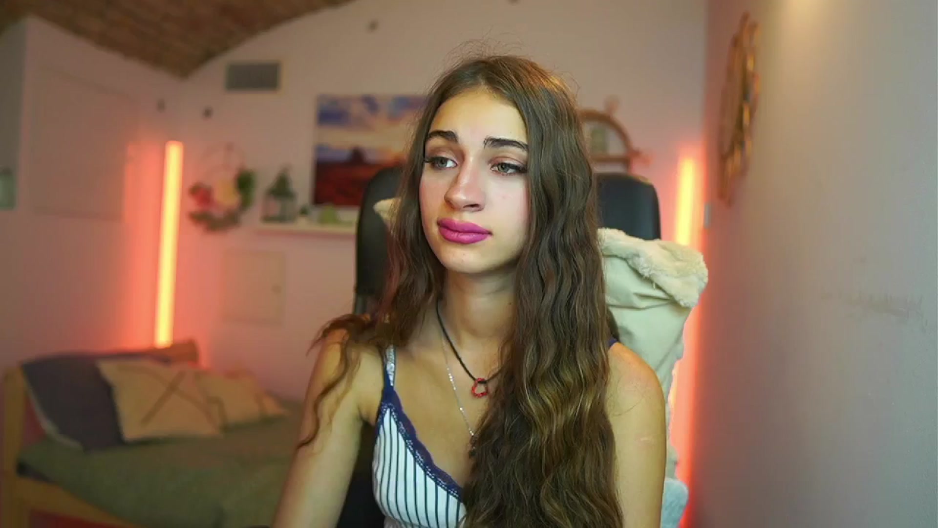 Gallery image thumbnail from Sophie__Grey's myfreecams stream on, 07/31/2025, 17:47 image 8 of 20
