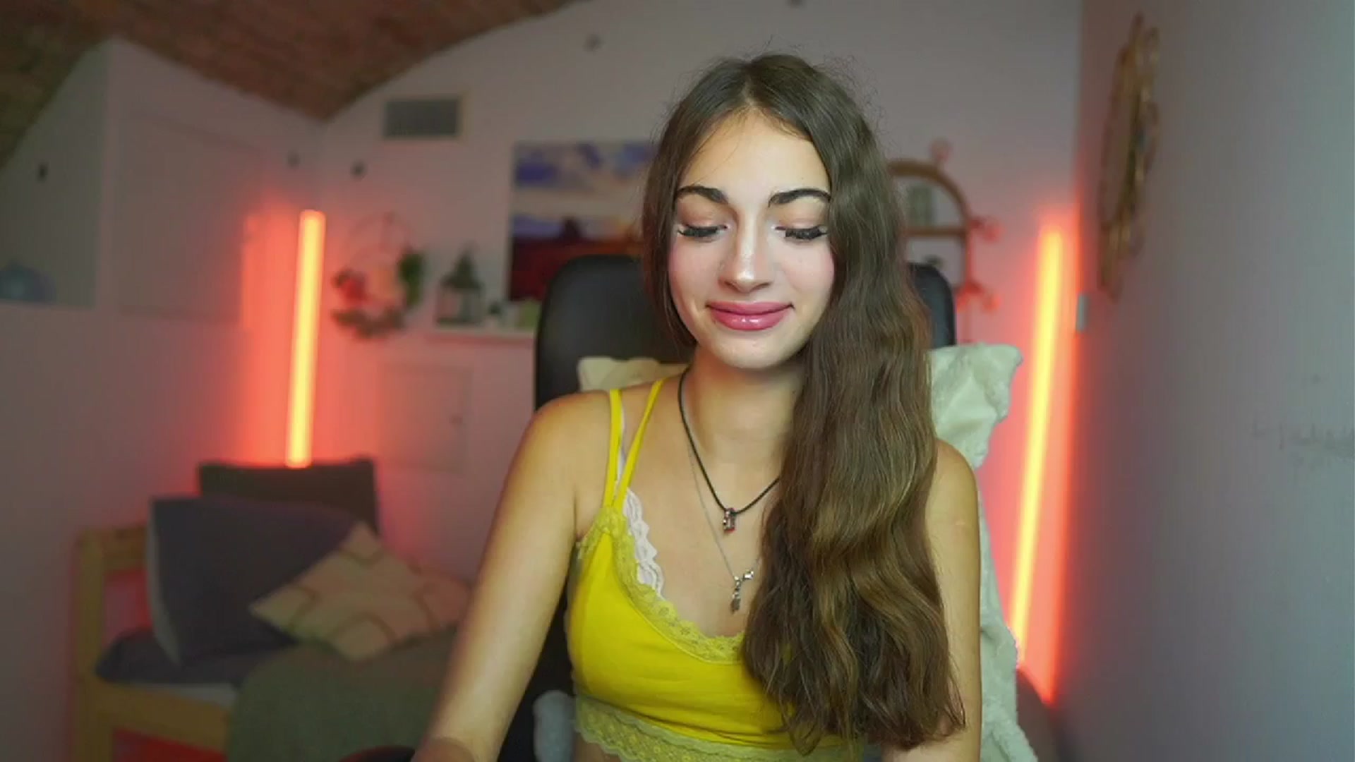Gallery image thumbnail from Sophie__Grey's myfreecams stream on, 08/01/2025, 13:17 image 20 of 20