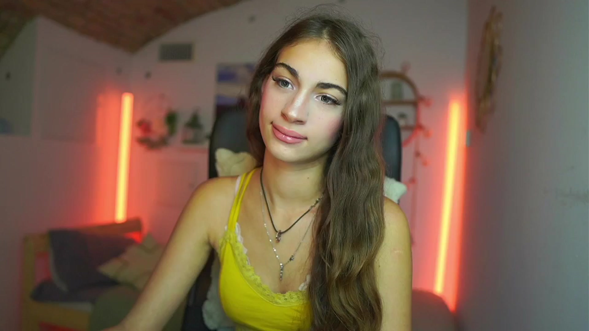 Gallery image thumbnail from Sophie__Grey's myfreecams stream on, 08/01/2025, 14:40 image 1 of 20