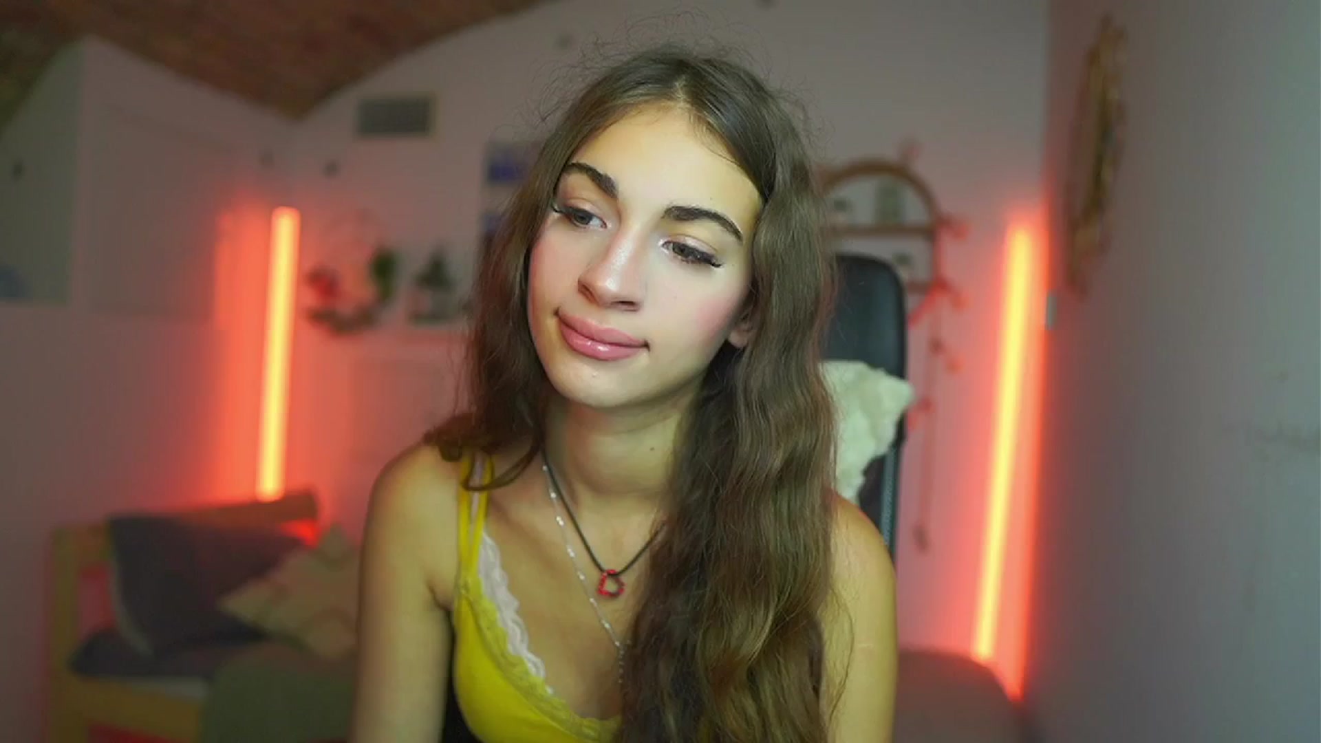 Gallery image thumbnail from Sophie__Grey's myfreecams stream on, 08/01/2025, 14:40 image 20 of 20