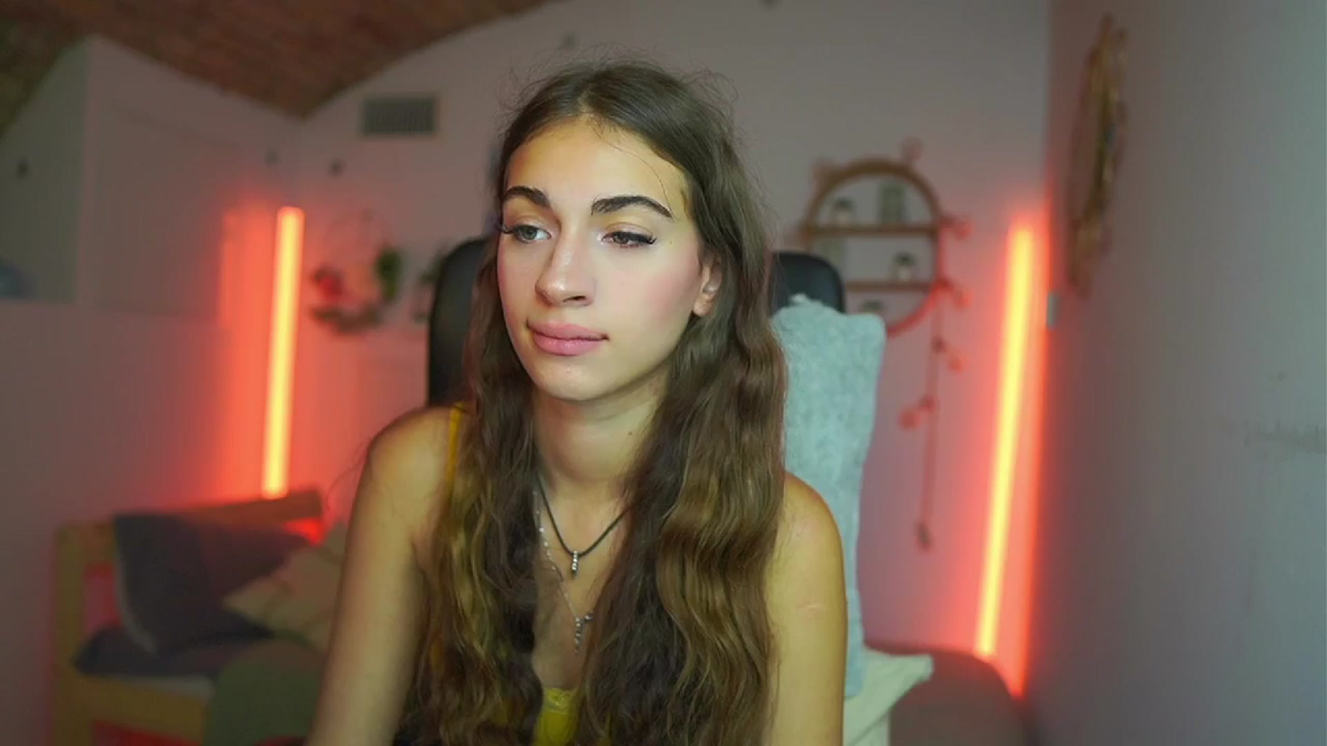 Gallery image thumbnail from Sophie__Grey's myfreecams stream on, 08/01/2025, 16:34 image 9 of 20