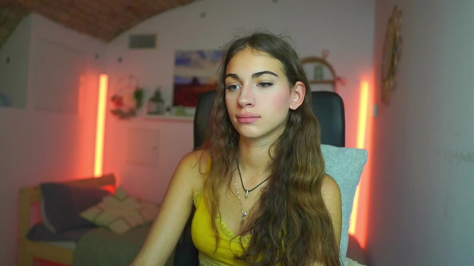 Gallery image thumbnail from Sophie__Grey's myfreecams stream on, 08/01/2025, 16:34 image 19 of 20