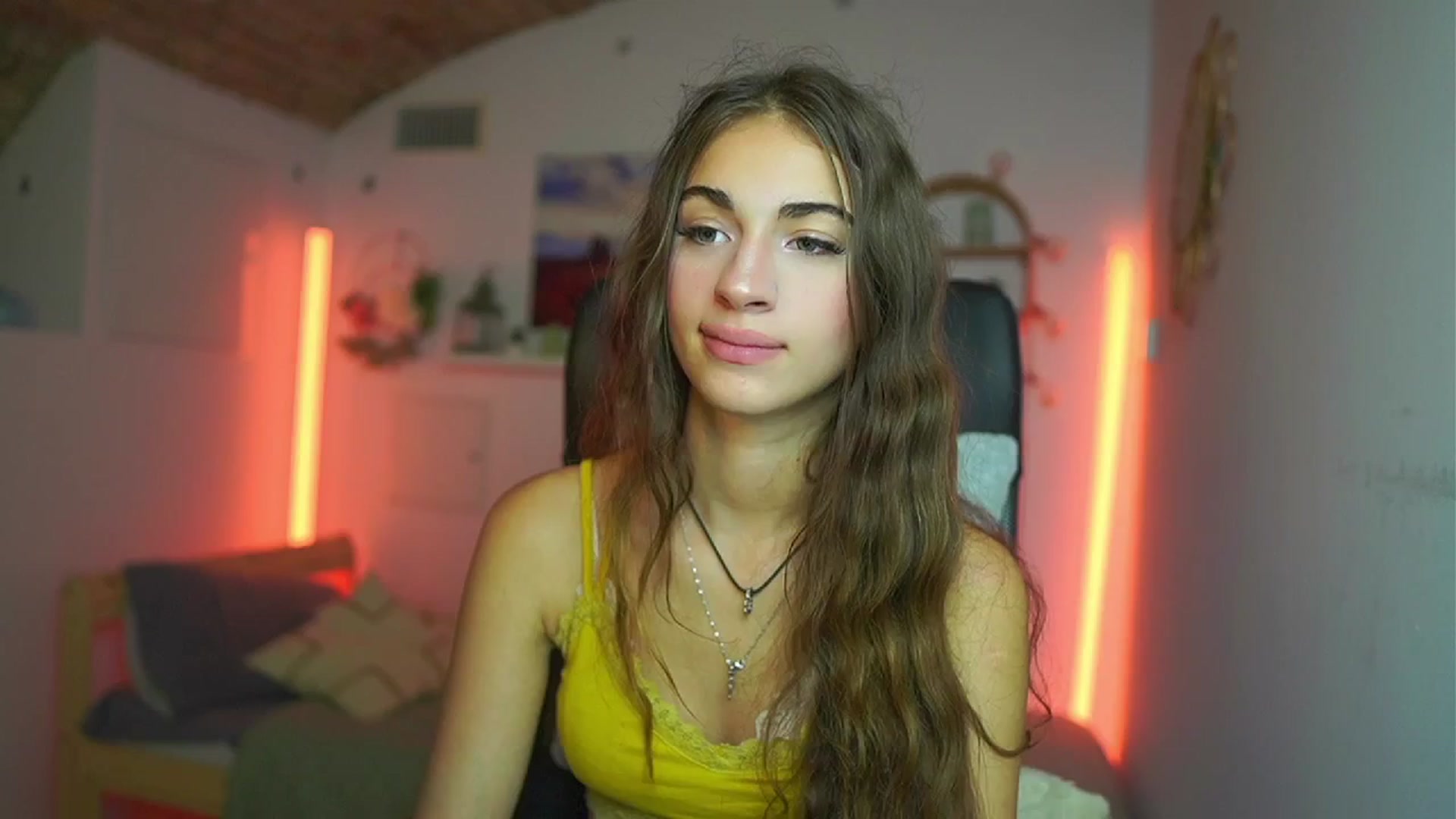 Gallery image thumbnail from Sophie__Grey's myfreecams stream on, 08/01/2025, 16:34 image 15 of 20