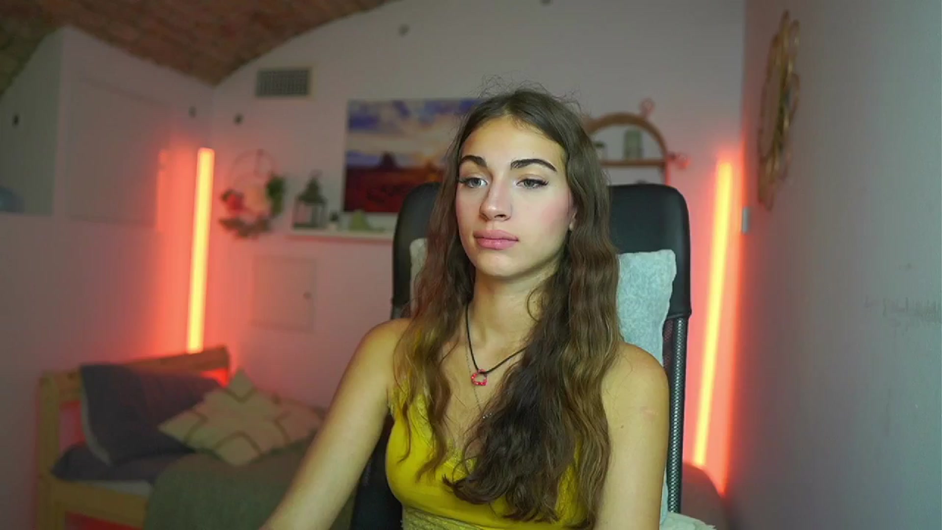 Gallery image thumbnail from Sophie__Grey's myfreecams stream on, 08/01/2025, 16:34 image 20 of 20