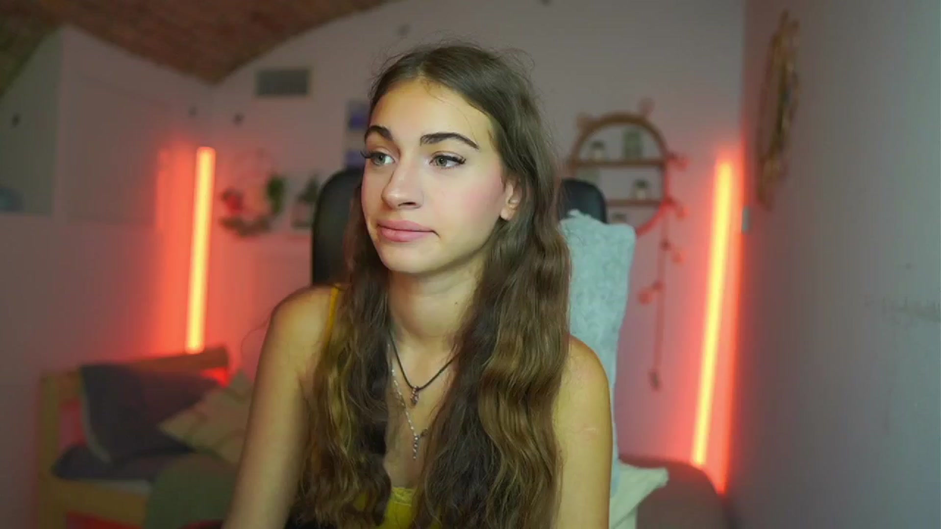 Gallery image thumbnail from Sophie__Grey's myfreecams stream on, 08/01/2025, 16:34 image 8 of 20