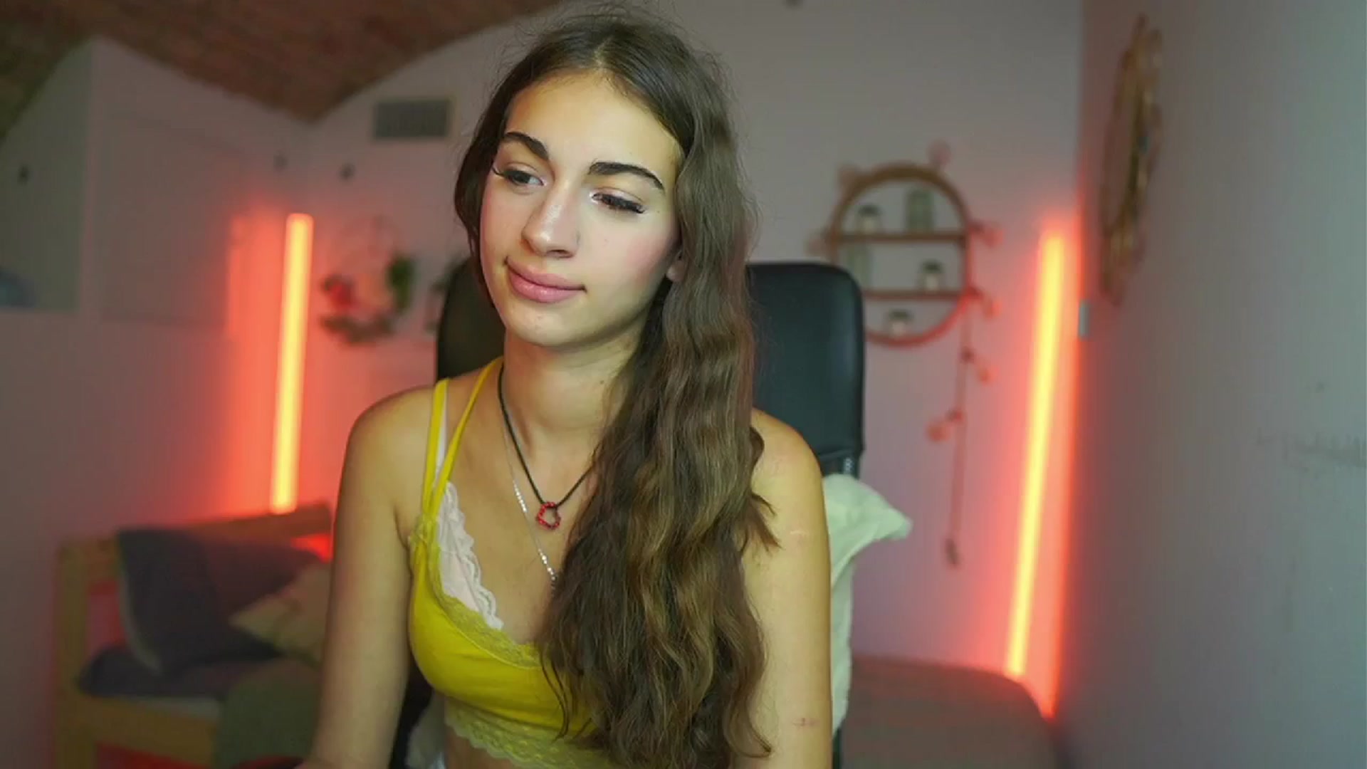 Gallery image thumbnail from Sophie__Grey's myfreecams stream on, 08/01/2025, 17:52 image 20 of 20