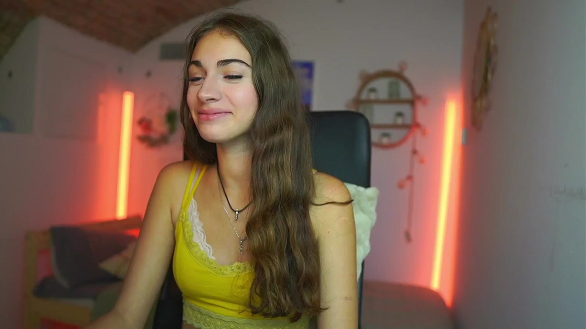 Gallery image thumbnail from Sophie__Grey's myfreecams stream on, 08/01/2025, 17:52 image 2 of 20
