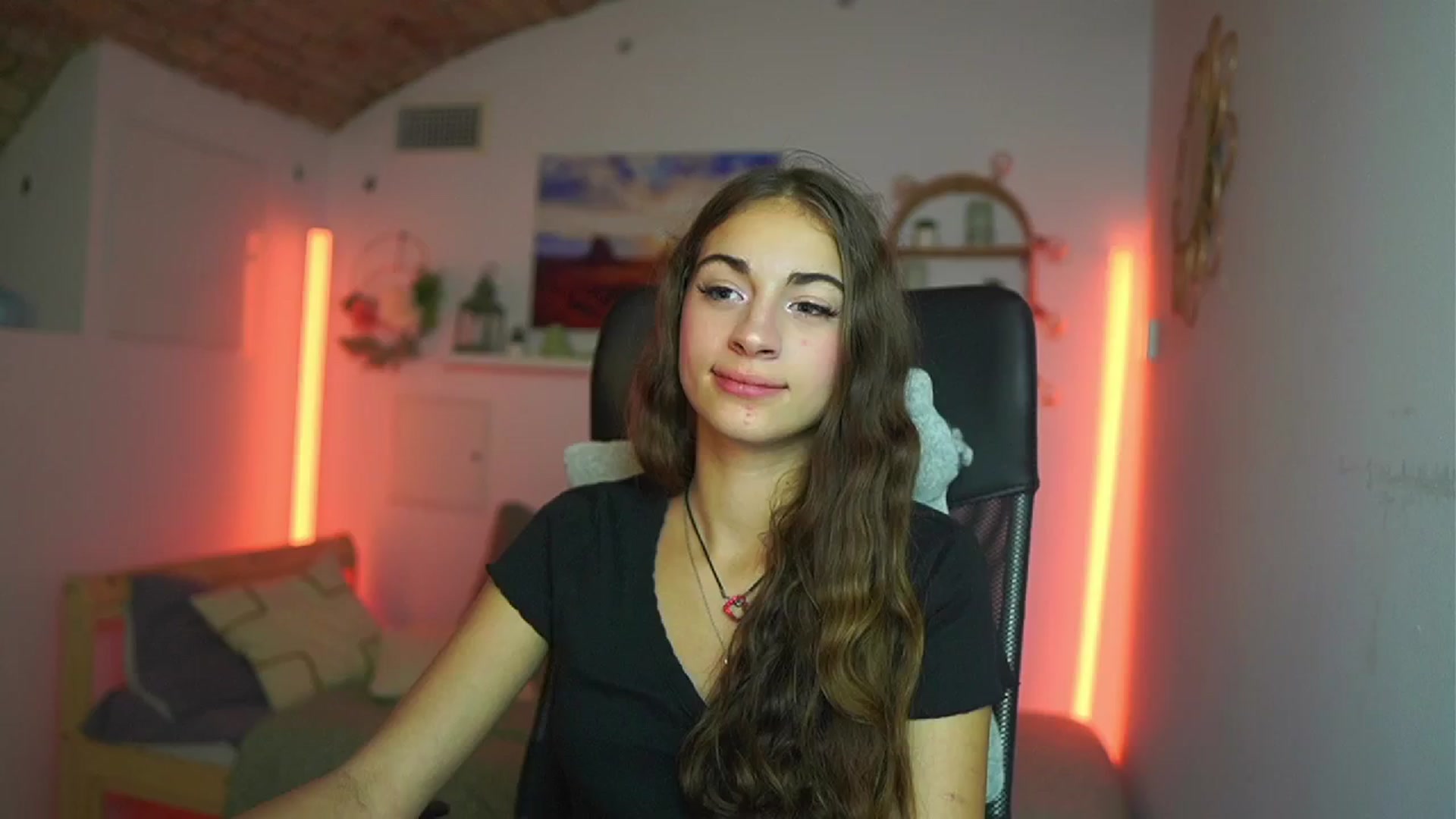 Gallery image thumbnail from Sophie__Grey's myfreecams stream on, 08/02/2025, 15:19 image 1 of 20