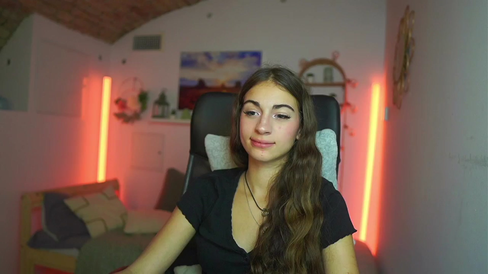 Gallery image thumbnail from Sophie__Grey's myfreecams stream on, 08/02/2025, 15:19 image 19 of 20