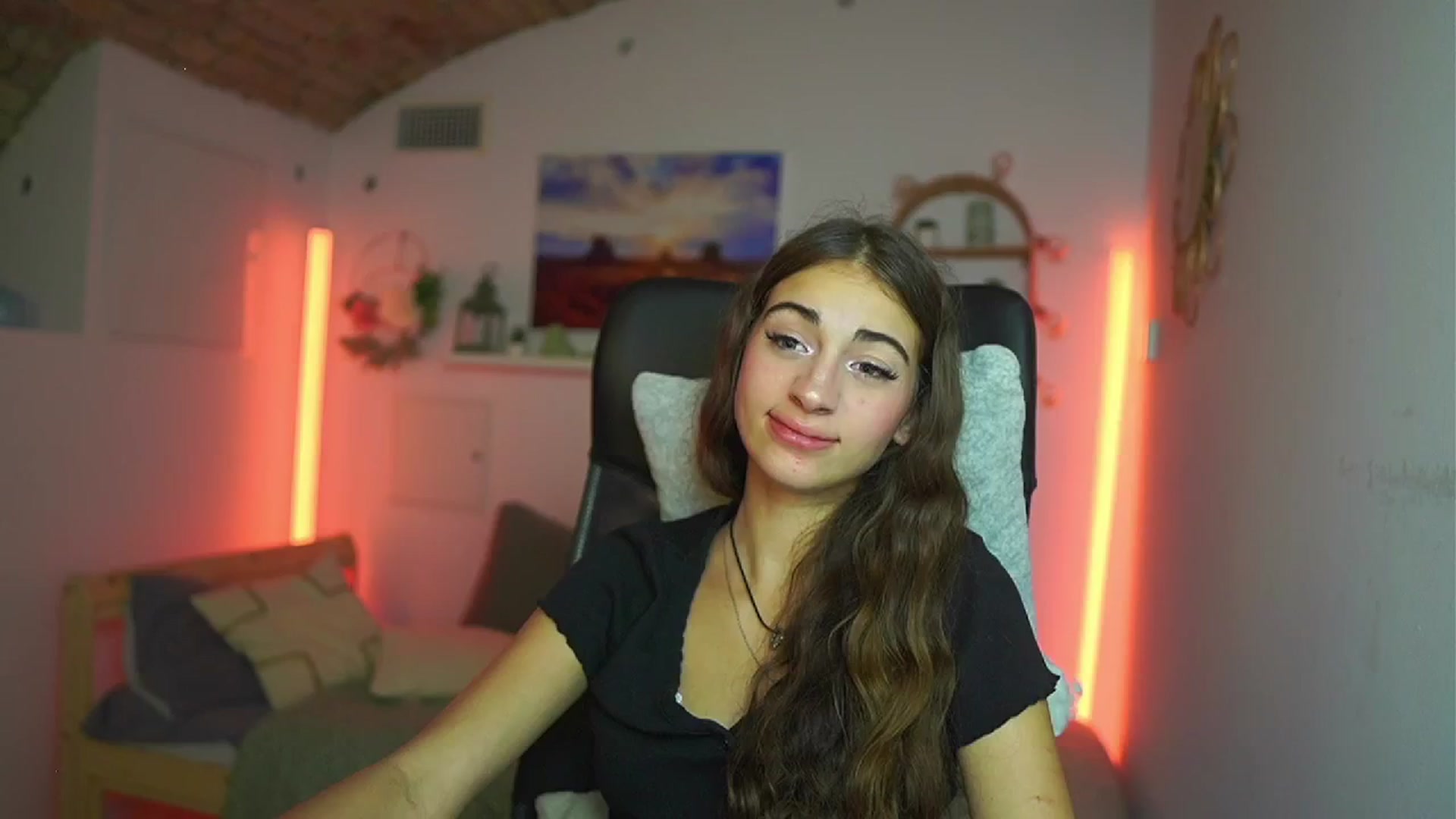 Gallery image thumbnail from Sophie__Grey's myfreecams stream on, 08/02/2025, 15:19 image 20 of 20