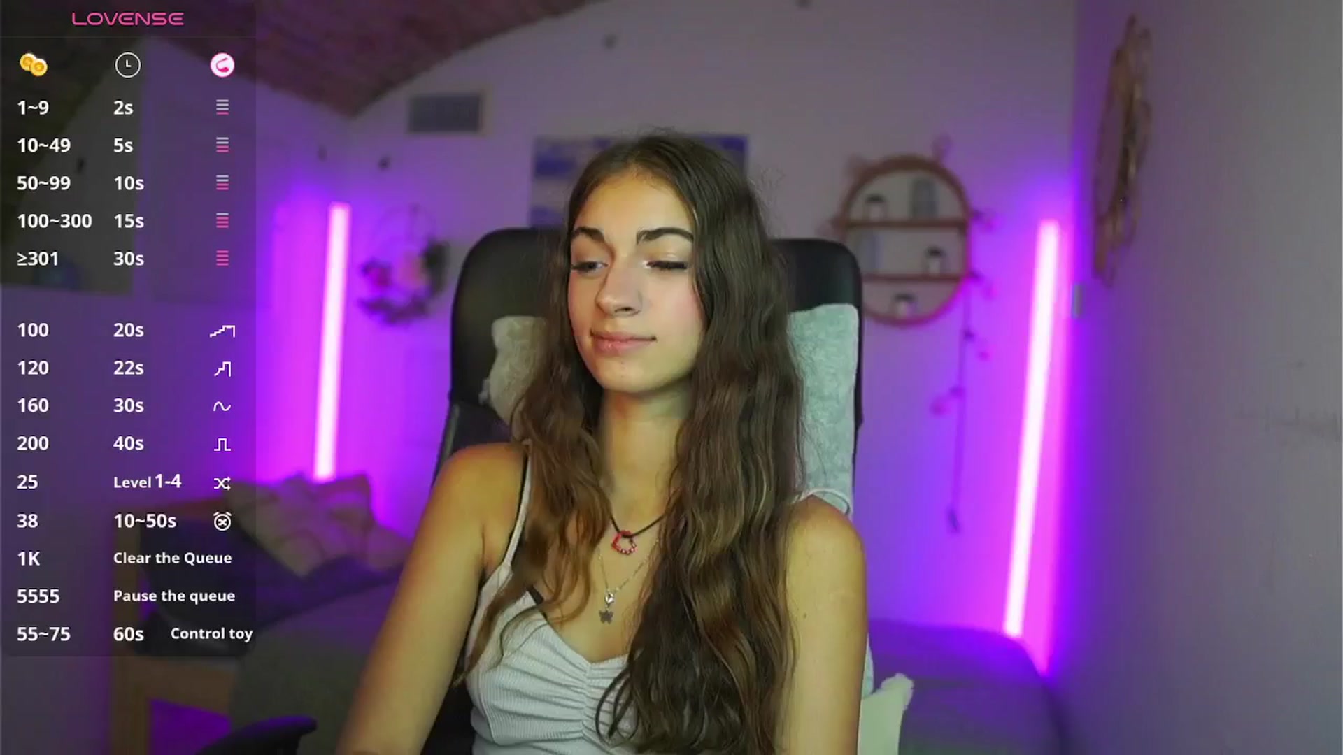 Gallery image thumbnail from Sophie__Grey's myfreecams stream on, 08/03/2025, 17:33 image 12 of 20