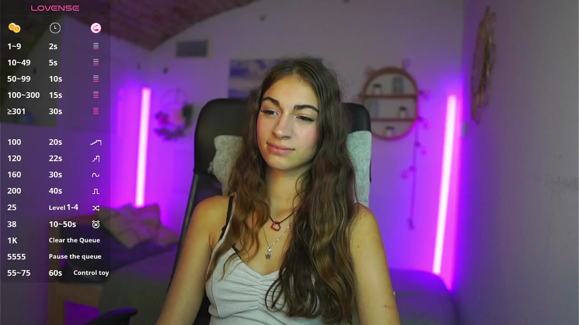 Gallery image thumbnail from Sophie__Grey's myfreecams stream on, 08/03/2025, 17:33 image 13 of 20