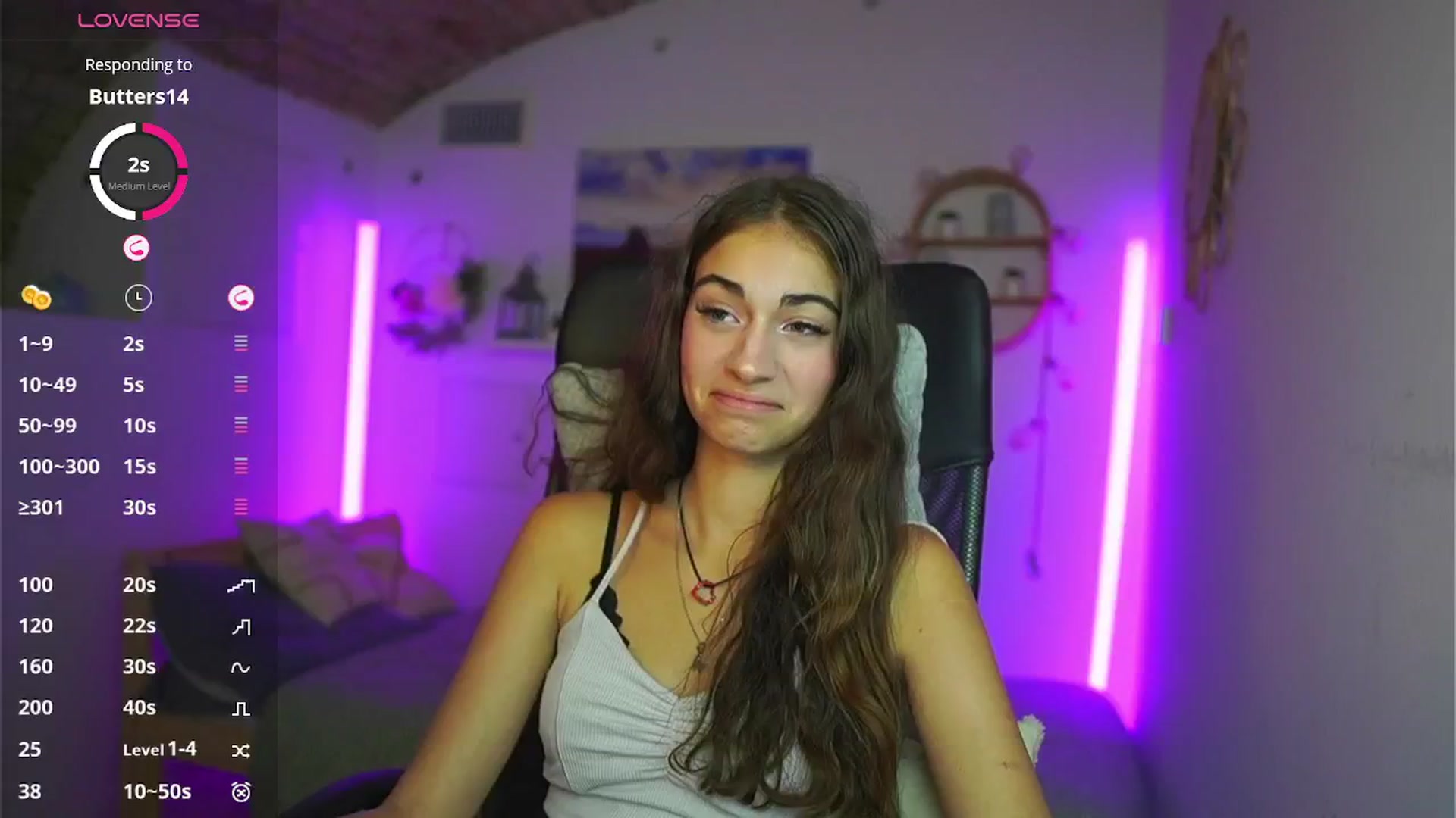 Gallery image thumbnail from Sophie__Grey's myfreecams stream on, 08/03/2025, 17:33 image 8 of 20
