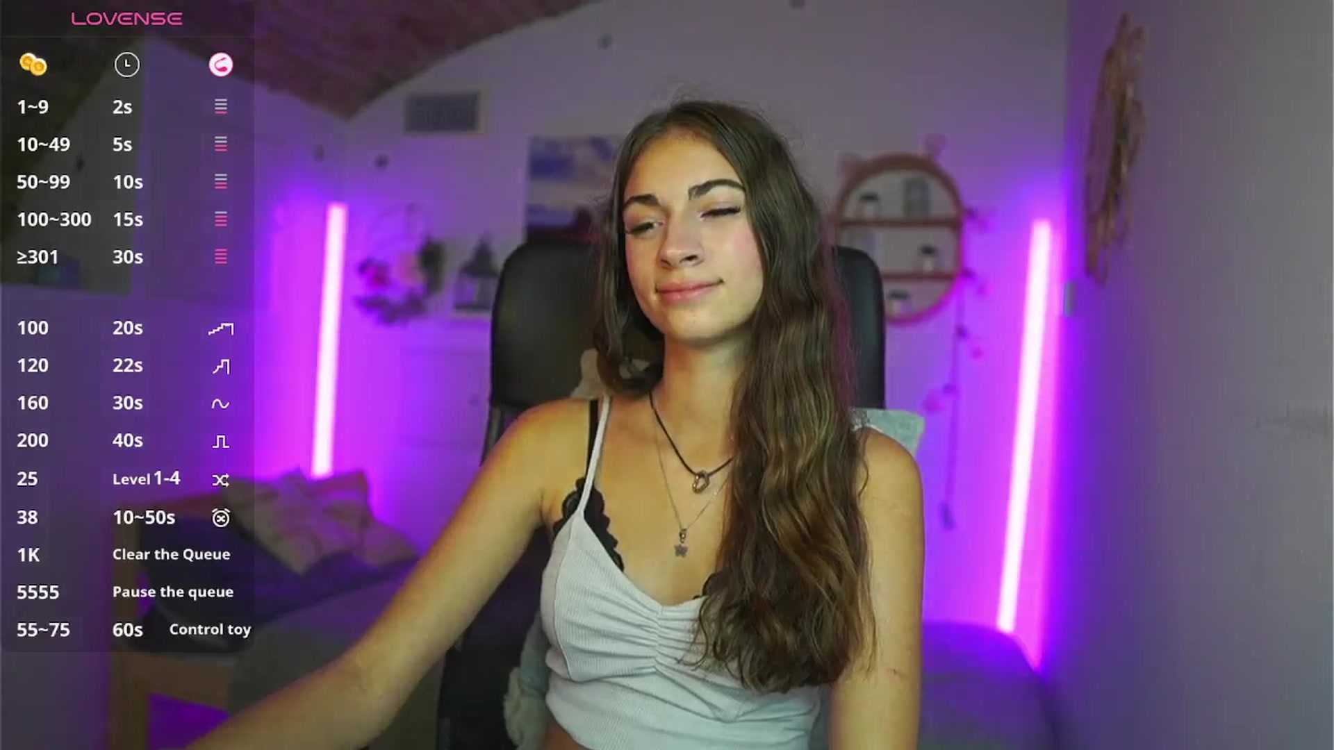 Gallery image thumbnail from Sophie__Grey's myfreecams stream on, 08/03/2025, 17:33 image 19 of 20