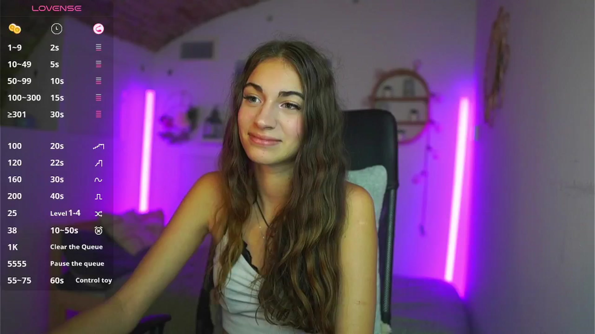 Gallery image thumbnail from Sophie__Grey's myfreecams stream on, 08/03/2025, 18:11 image 4 of 20