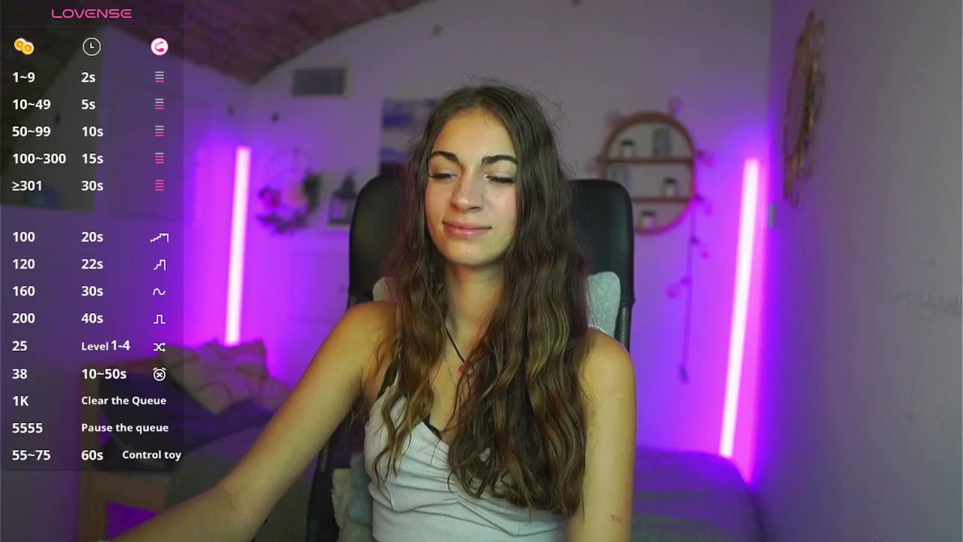 Gallery image thumbnail from Sophie__Grey's myfreecams stream on, 08/03/2025, 18:11 image 18 of 20