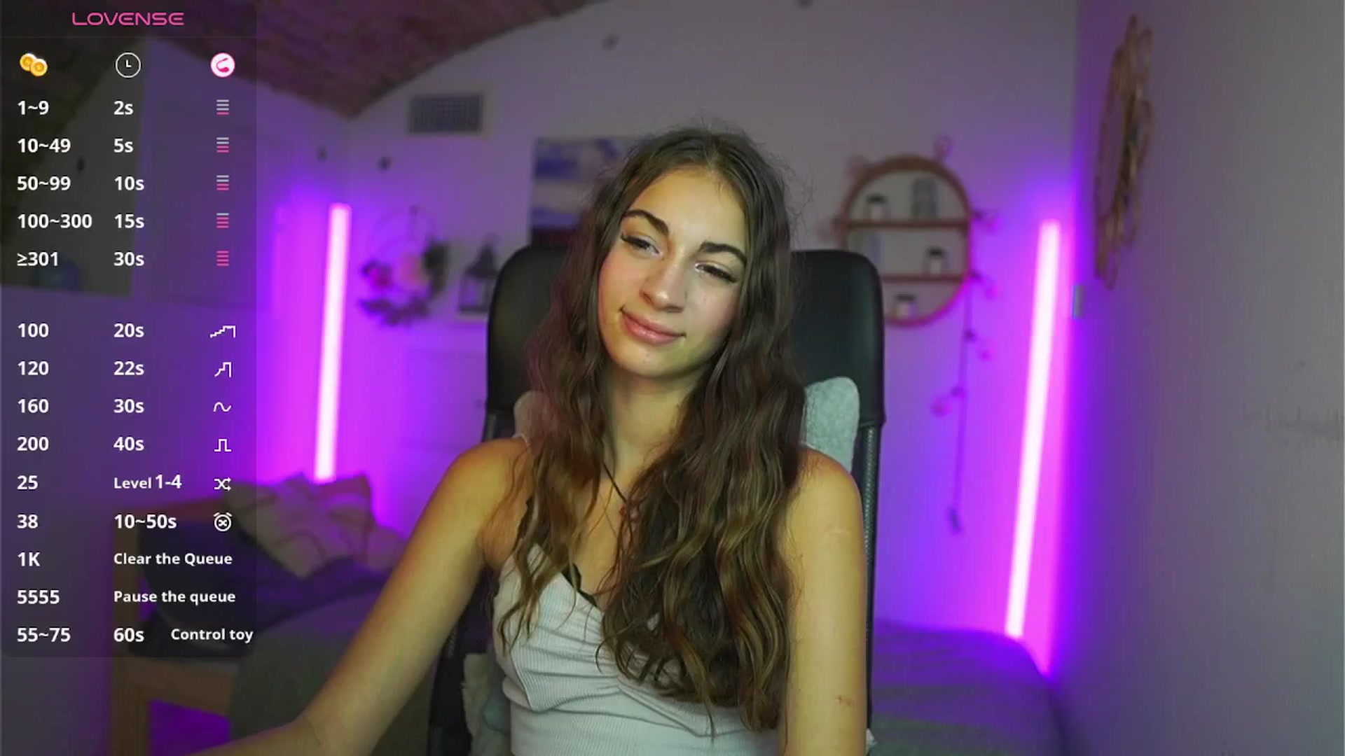 Gallery image thumbnail from Sophie__Grey's myfreecams stream on, 08/03/2025, 18:11 image 13 of 20