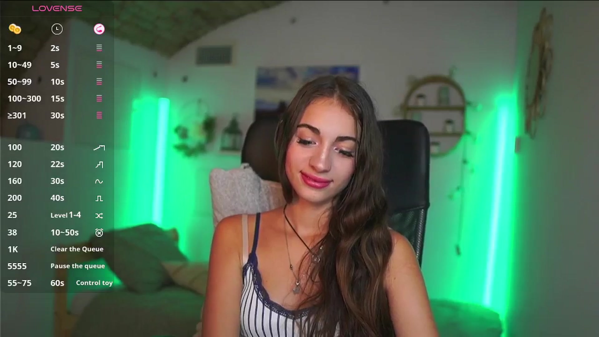 Gallery image thumbnail from Sophie__Grey's myfreecams stream on, 08/07/2025, 14:33 image 17 of 20