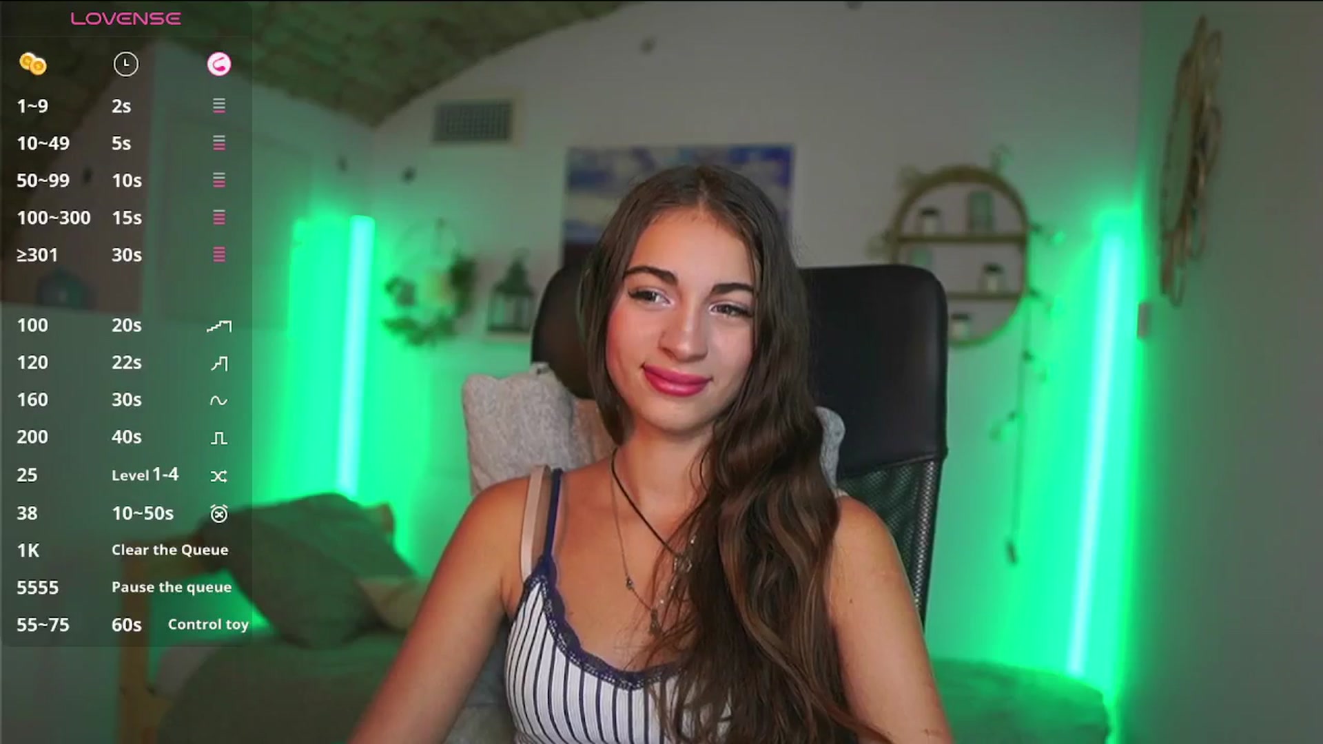 Gallery image thumbnail from Sophie__Grey's myfreecams stream on, 08/07/2025, 14:33 image 16 of 20