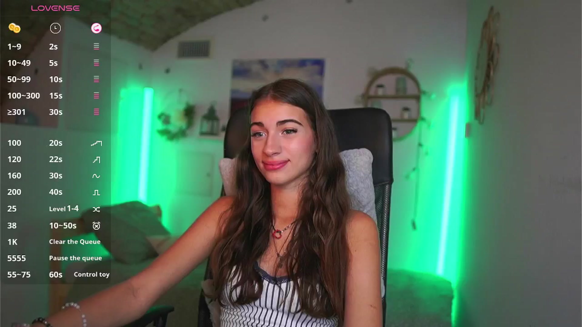 Gallery image thumbnail from Sophie__Grey's myfreecams stream on, 08/07/2025, 17:51 image 14 of 20