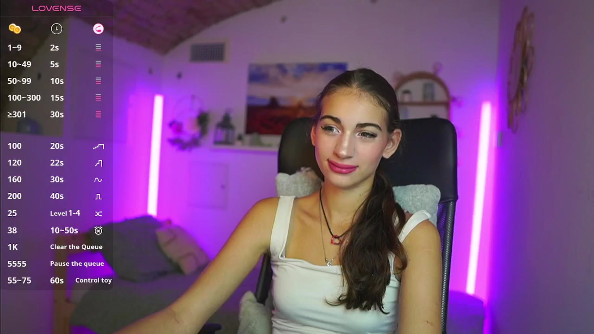 Gallery image thumbnail from Sophie__Grey's myfreecams stream on, 08/08/2025, 14:00 image 5 of 20