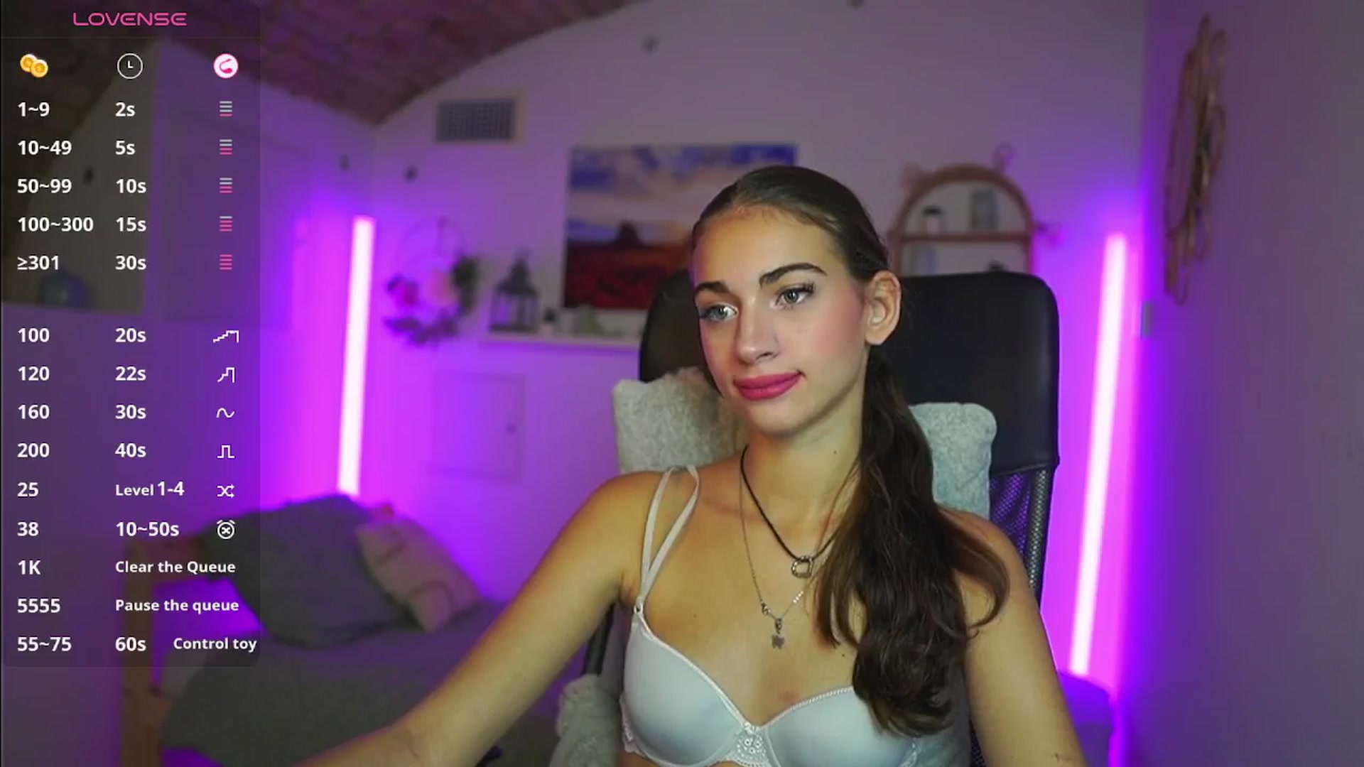 Gallery image thumbnail from Sophie__Grey's myfreecams stream on, 08/08/2025, 14:00 image 14 of 20