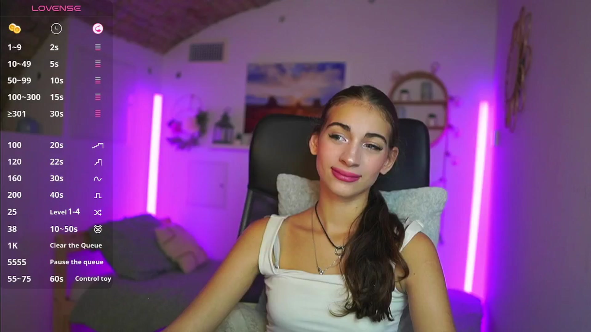 Gallery image thumbnail from Sophie__Grey's myfreecams stream on, 08/08/2025, 14:00 image 10 of 20